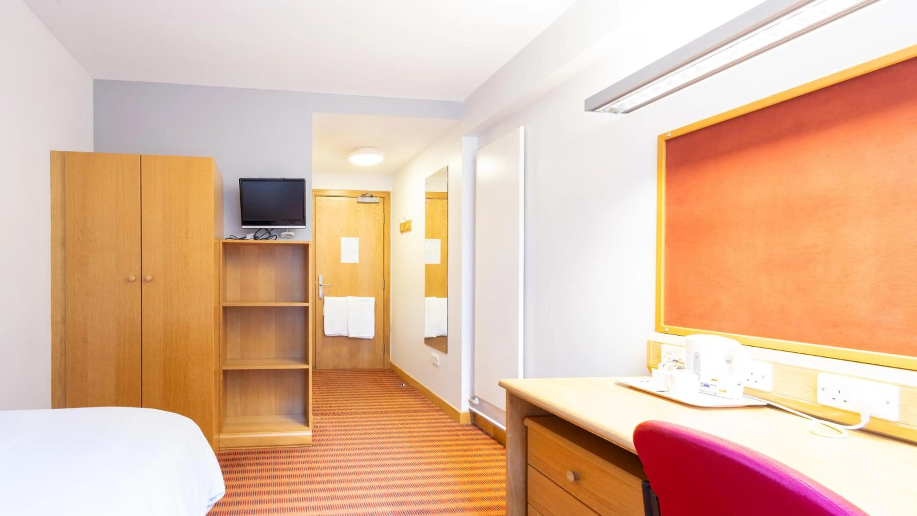 Bedroom in Summer Stays at The University of Edinburgh