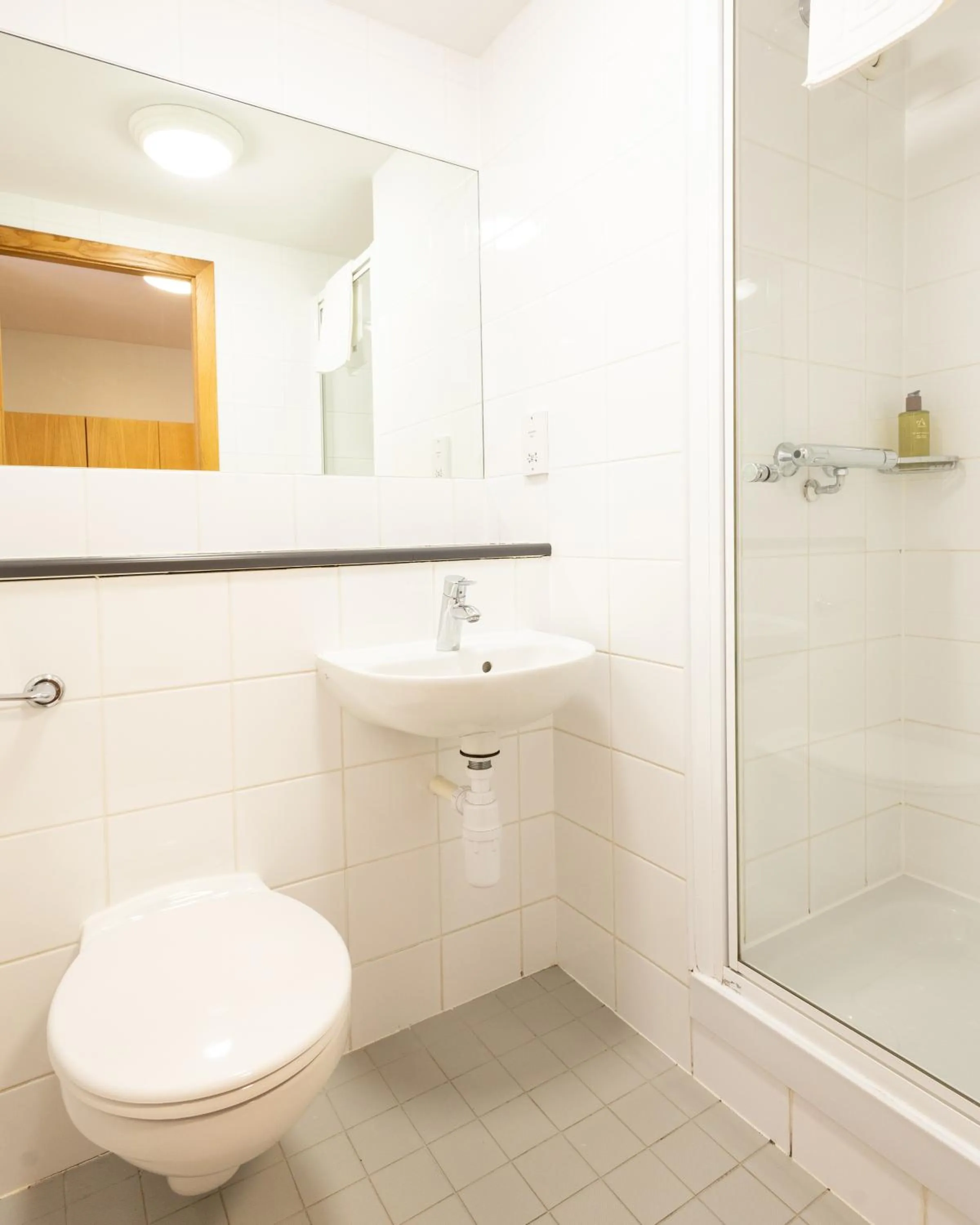 Bathroom in Summer Stays at The University of Edinburgh