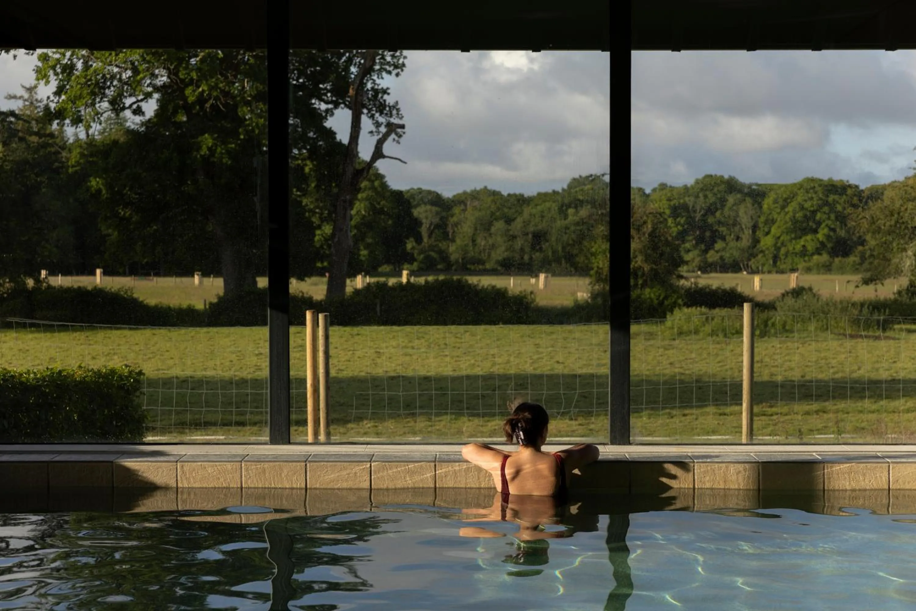 Swimming pool in New Park Manor Hotel