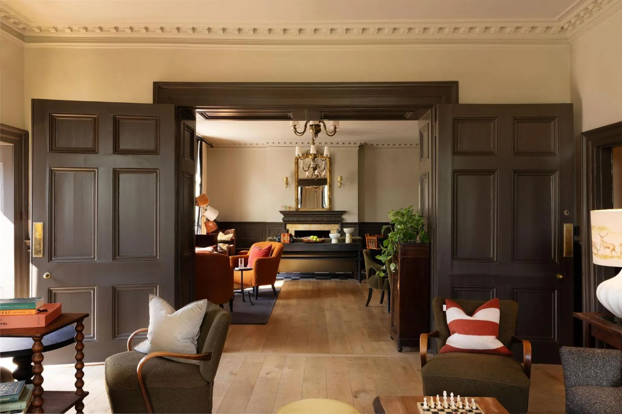 Lounge or bar in New Park Manor Hotel