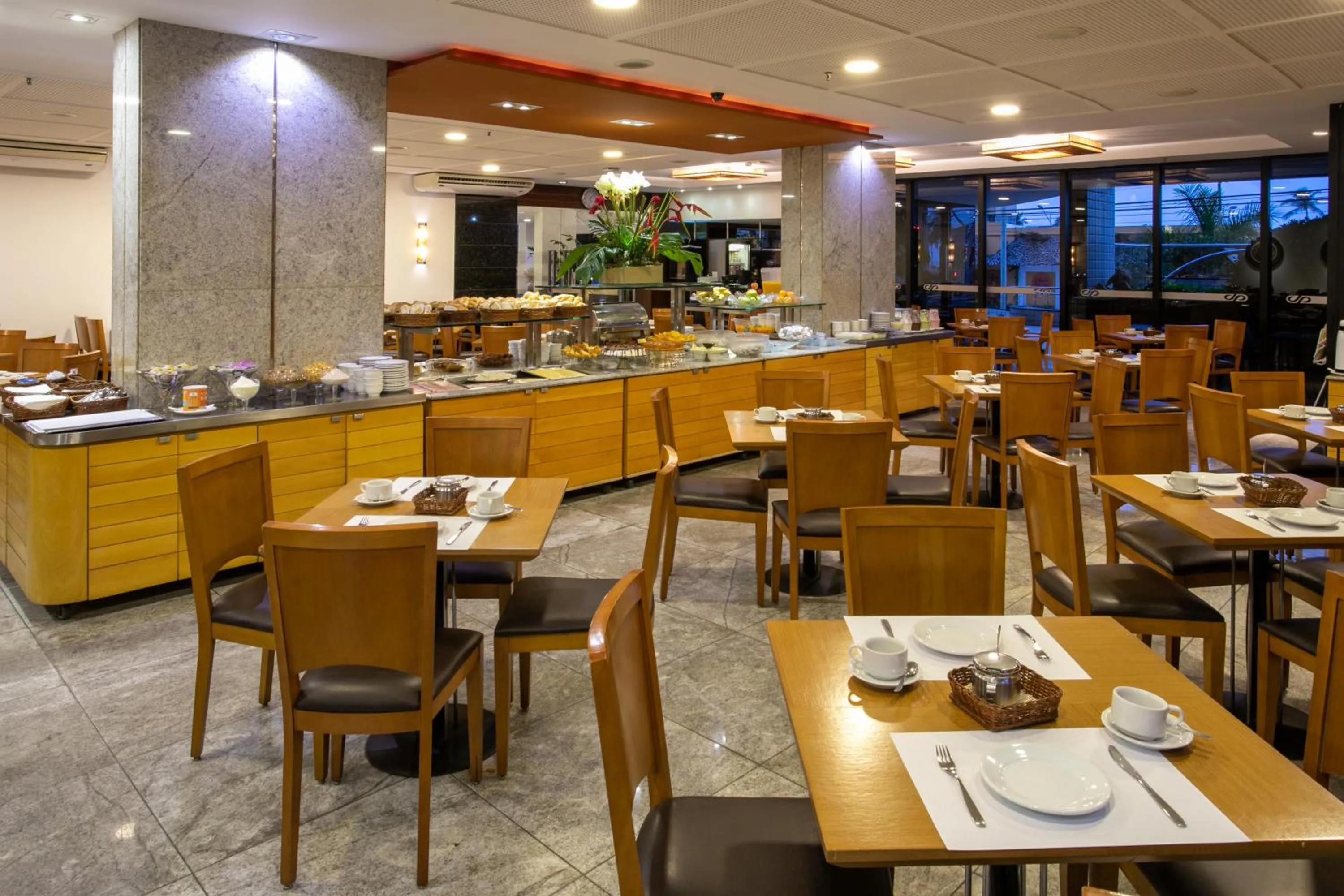 Restaurant/places to eat in Hotel Diogo