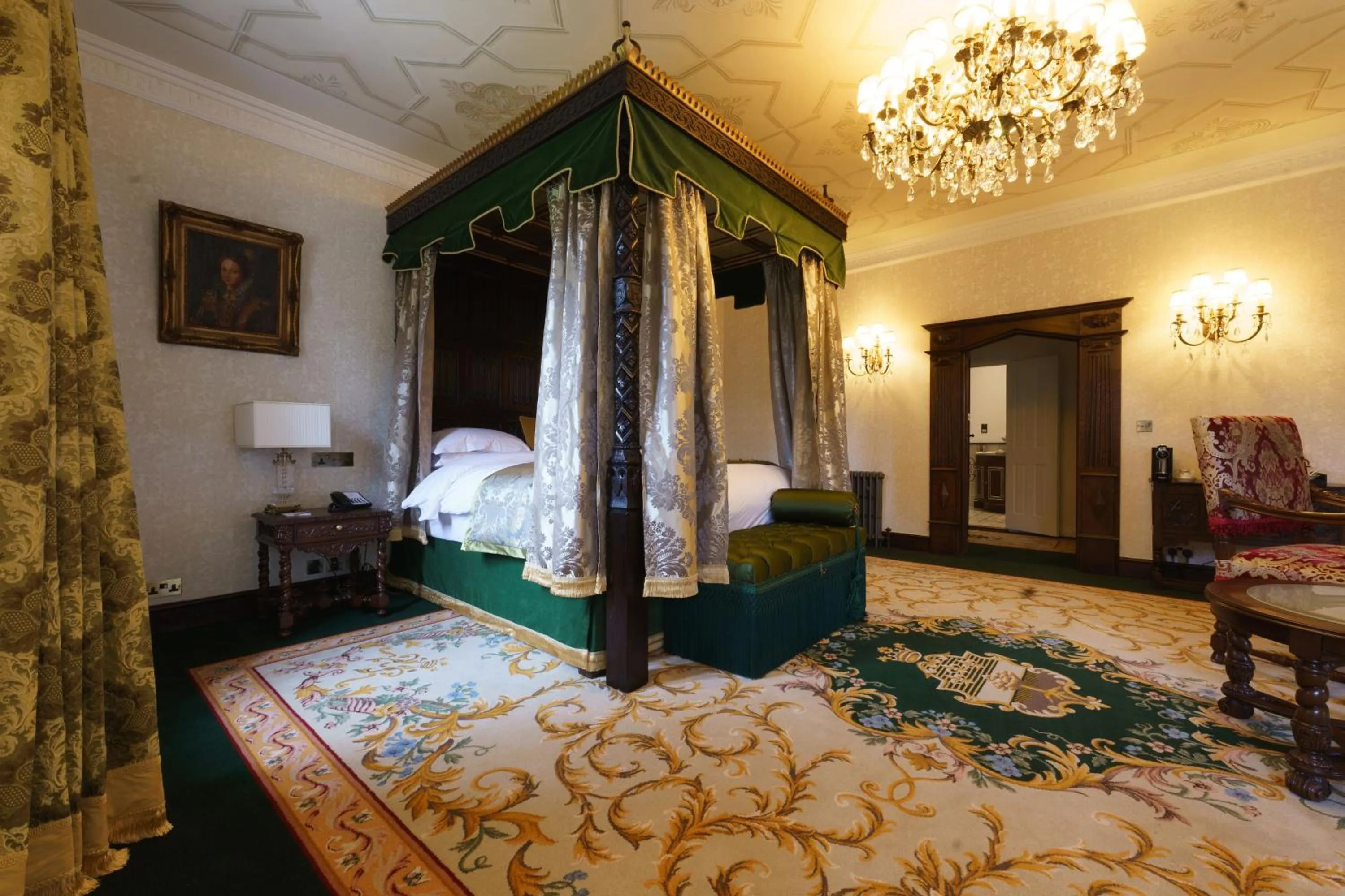 Bed in Thornbury Castle - A Relais & Chateaux Hotel
