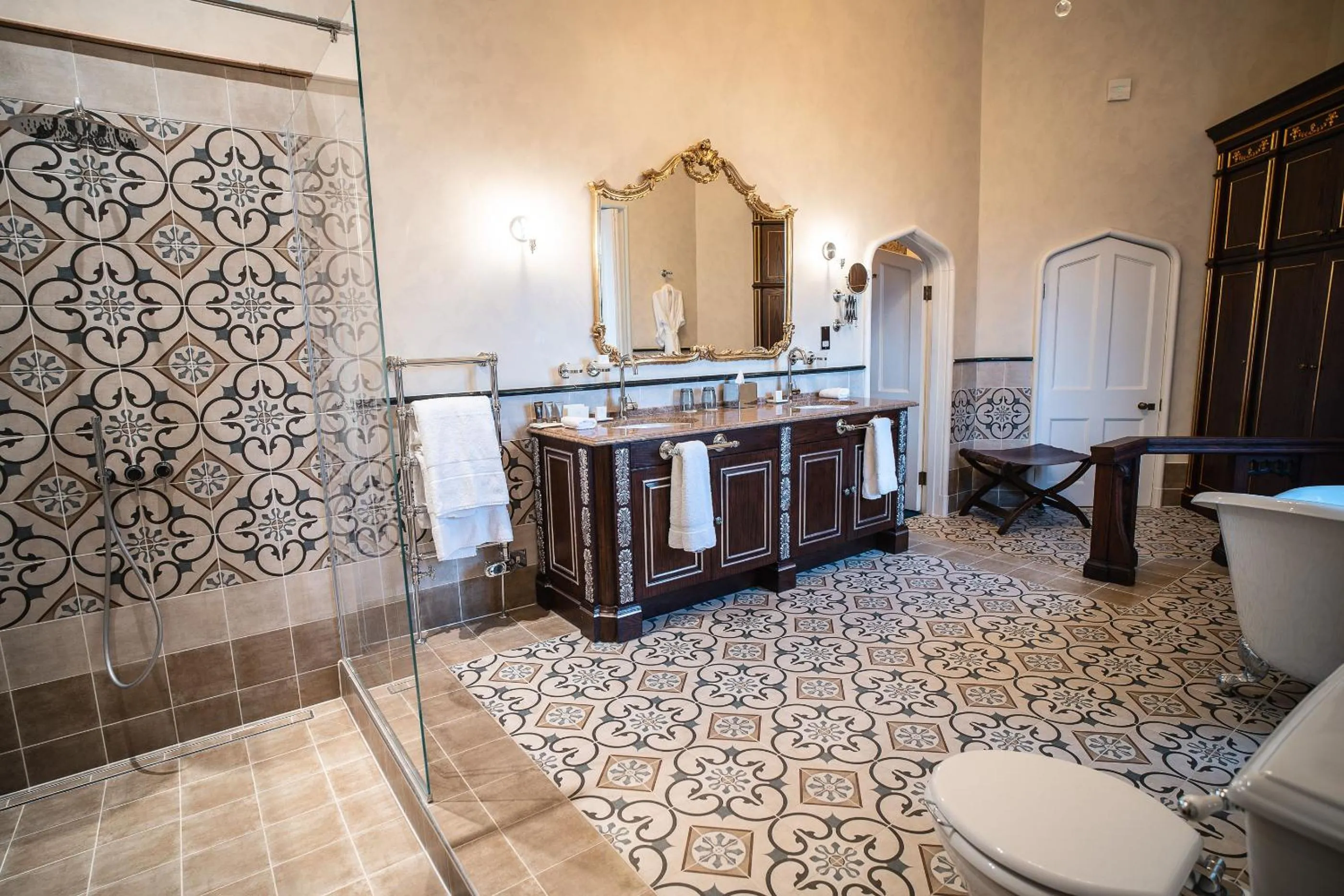 Bathroom in Thornbury Castle - A Relais & Chateaux Hotel