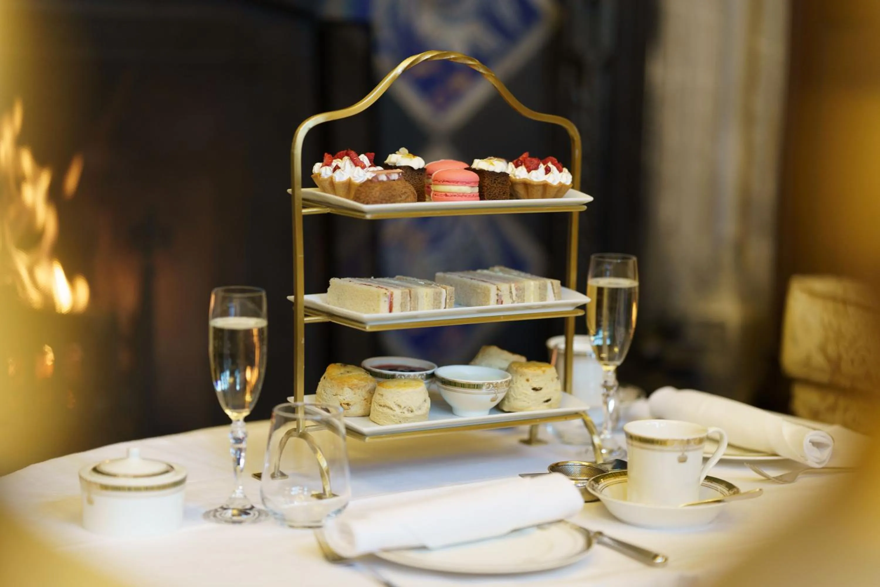 Coffee/tea facilities in Thornbury Castle - A Relais & Chateaux Hotel