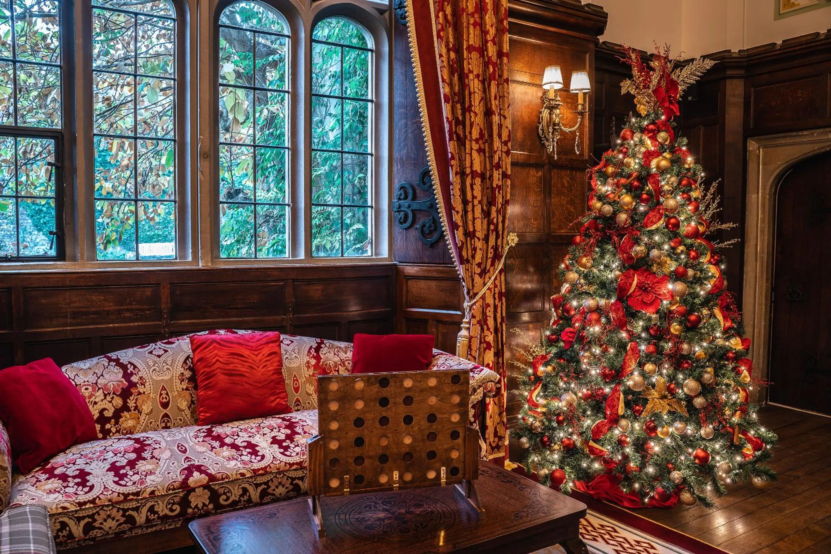 Lounge or bar in Thornbury Castle - A Relais & Chateaux Hotel