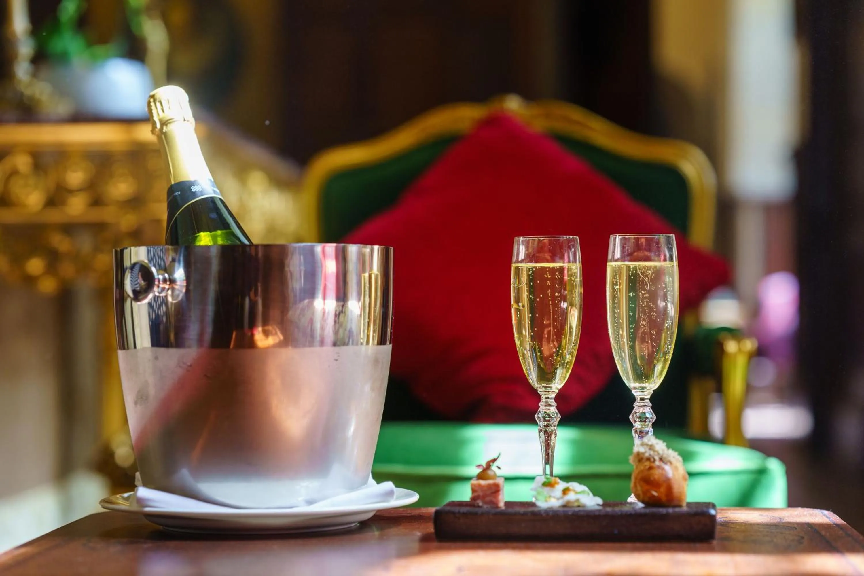 Alcoholic drinks in Thornbury Castle - A Relais & Chateaux Hotel