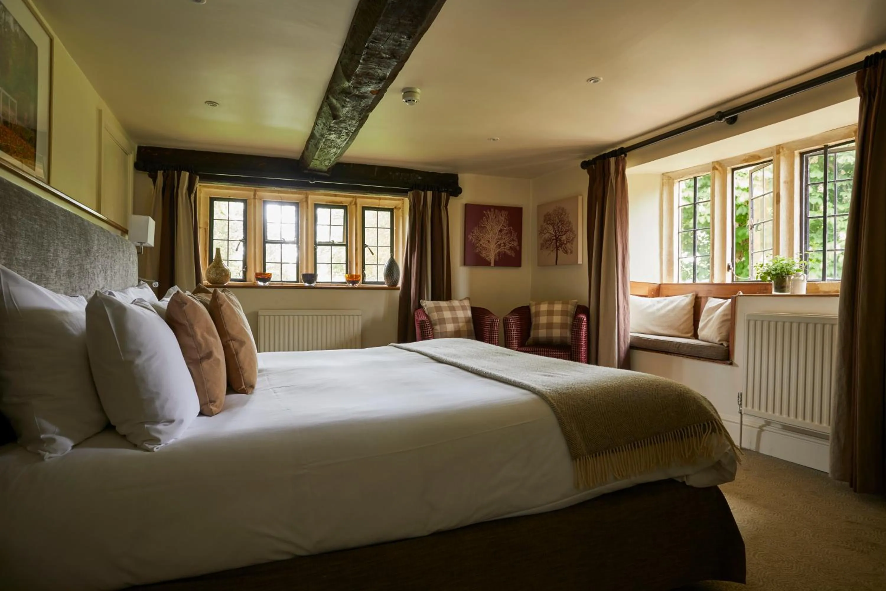 Bedroom, Bed in The Slaughters Country Inn