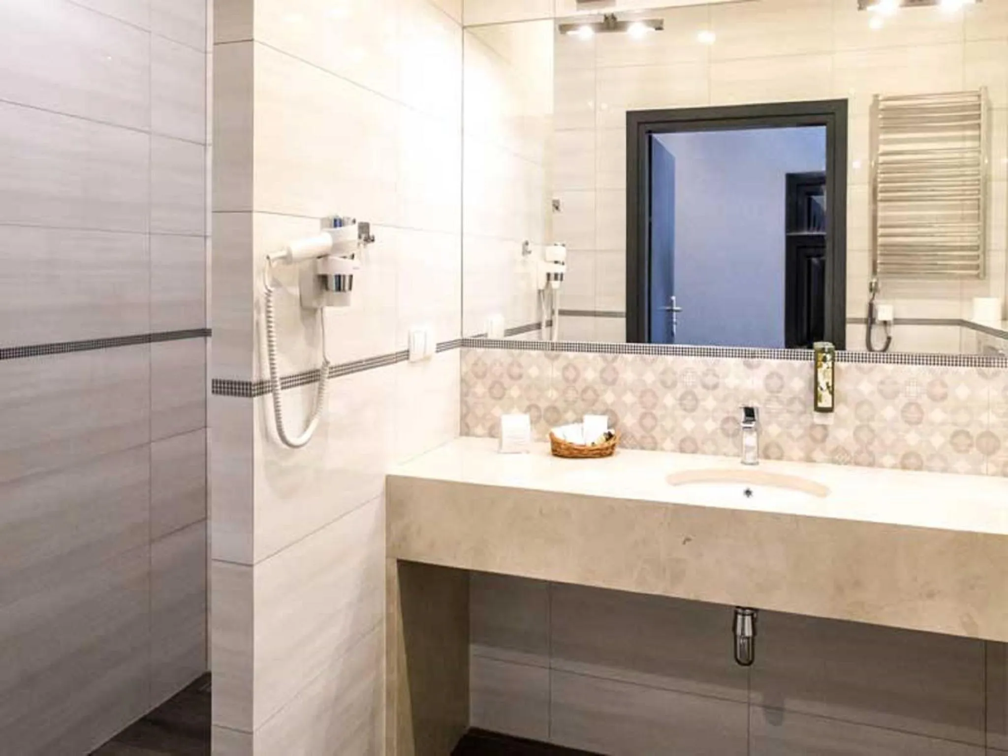 Photo of the whole room in Hotel Rondo