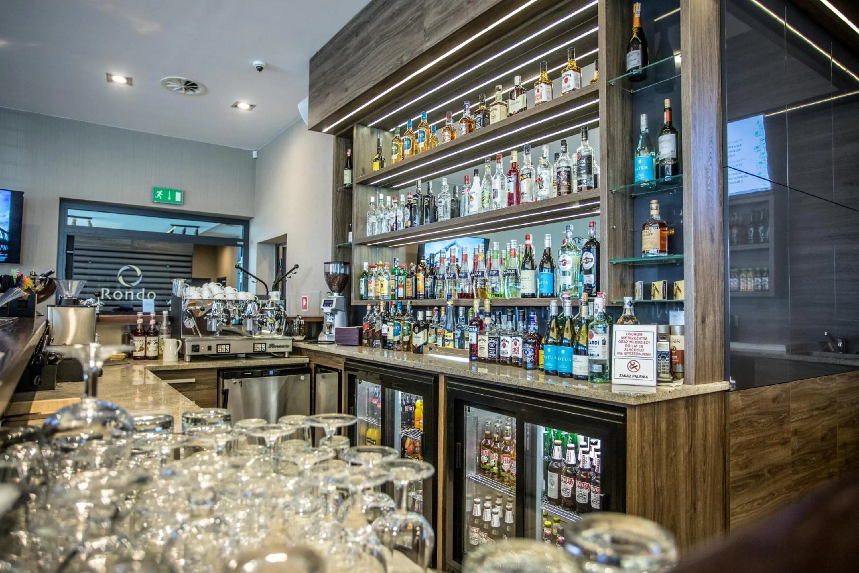 Restaurant/places to eat in Hotel Rondo