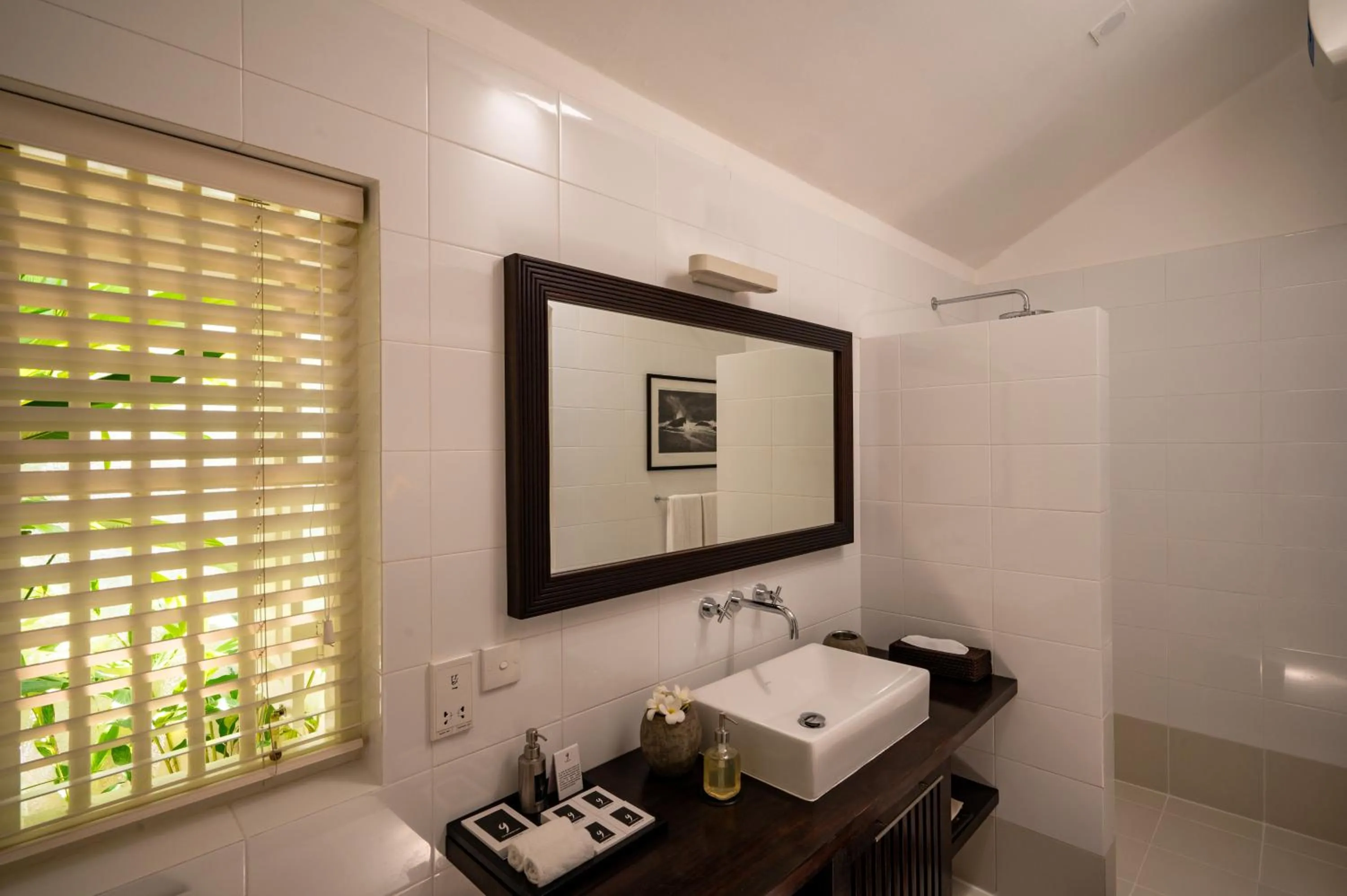 Bathroom in Nyne Hotels Rock Villa - Bentota