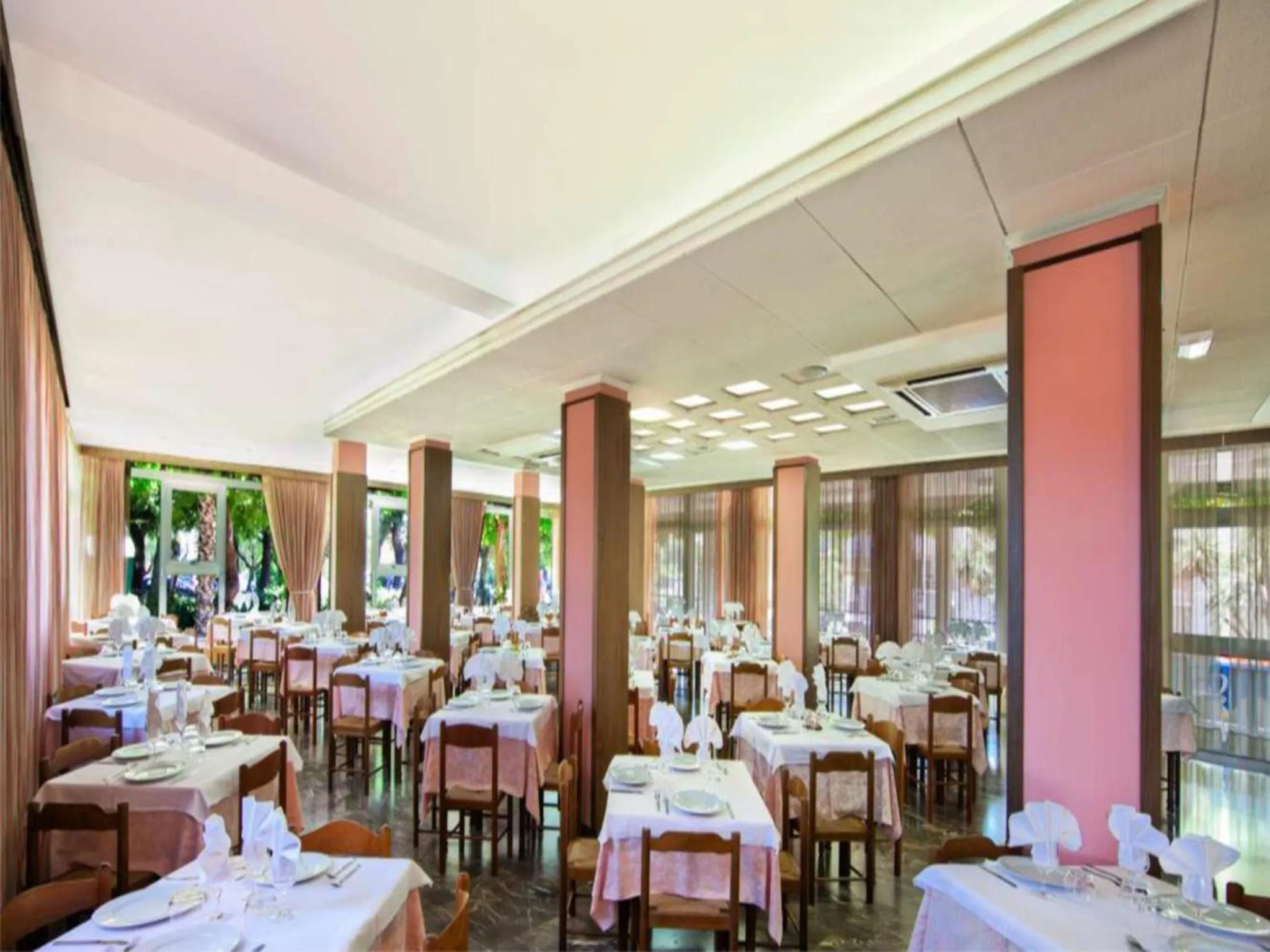 Restaurant/places to eat in Hotel Parco