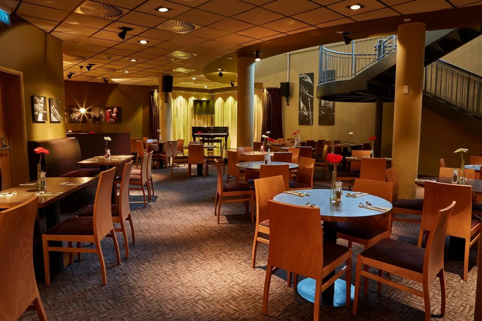 Lounge or bar in Future Inn Bristol