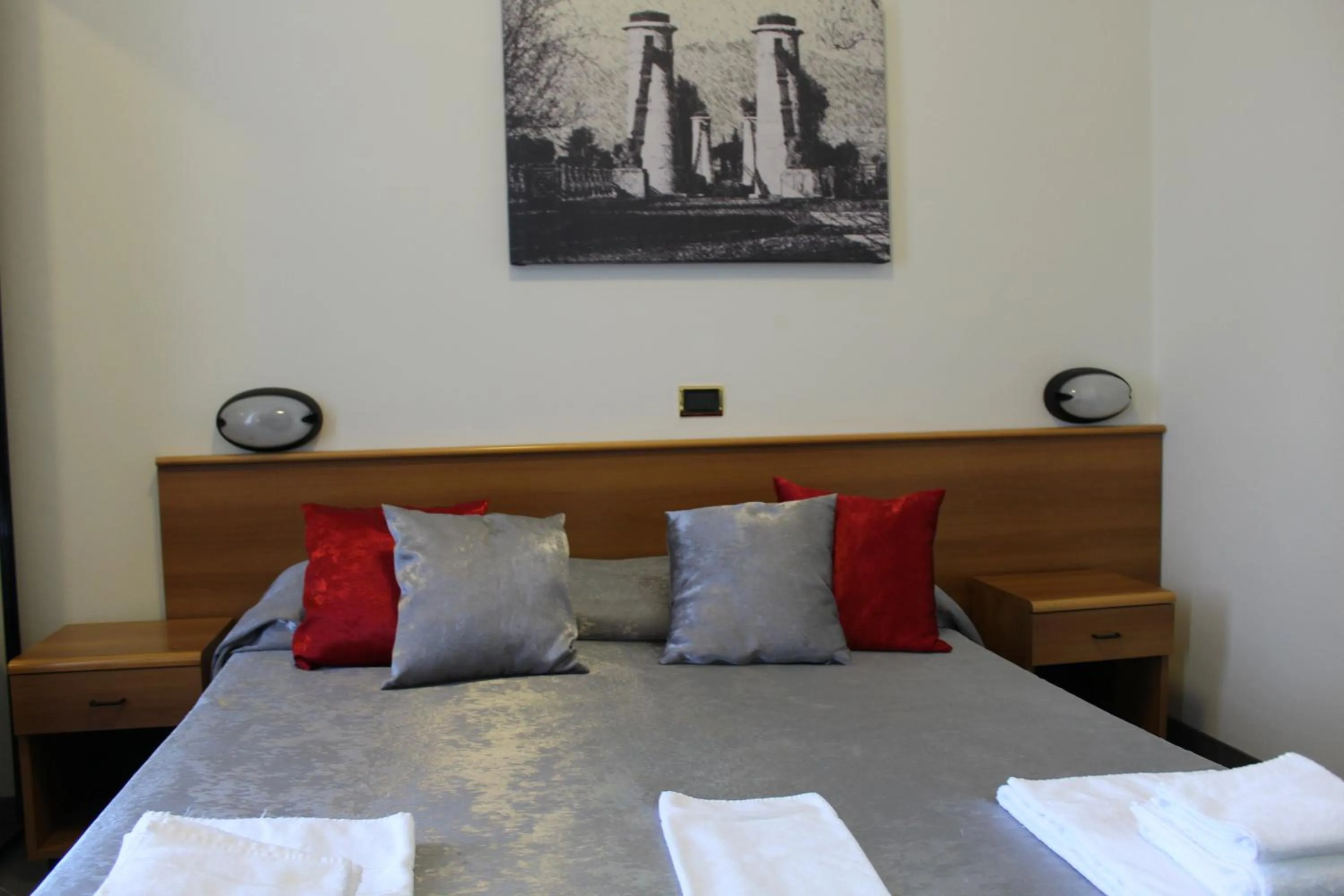 Photo of the whole room, Bed in Il Postiglione Hotel - Sala Ricevimenti Minturno