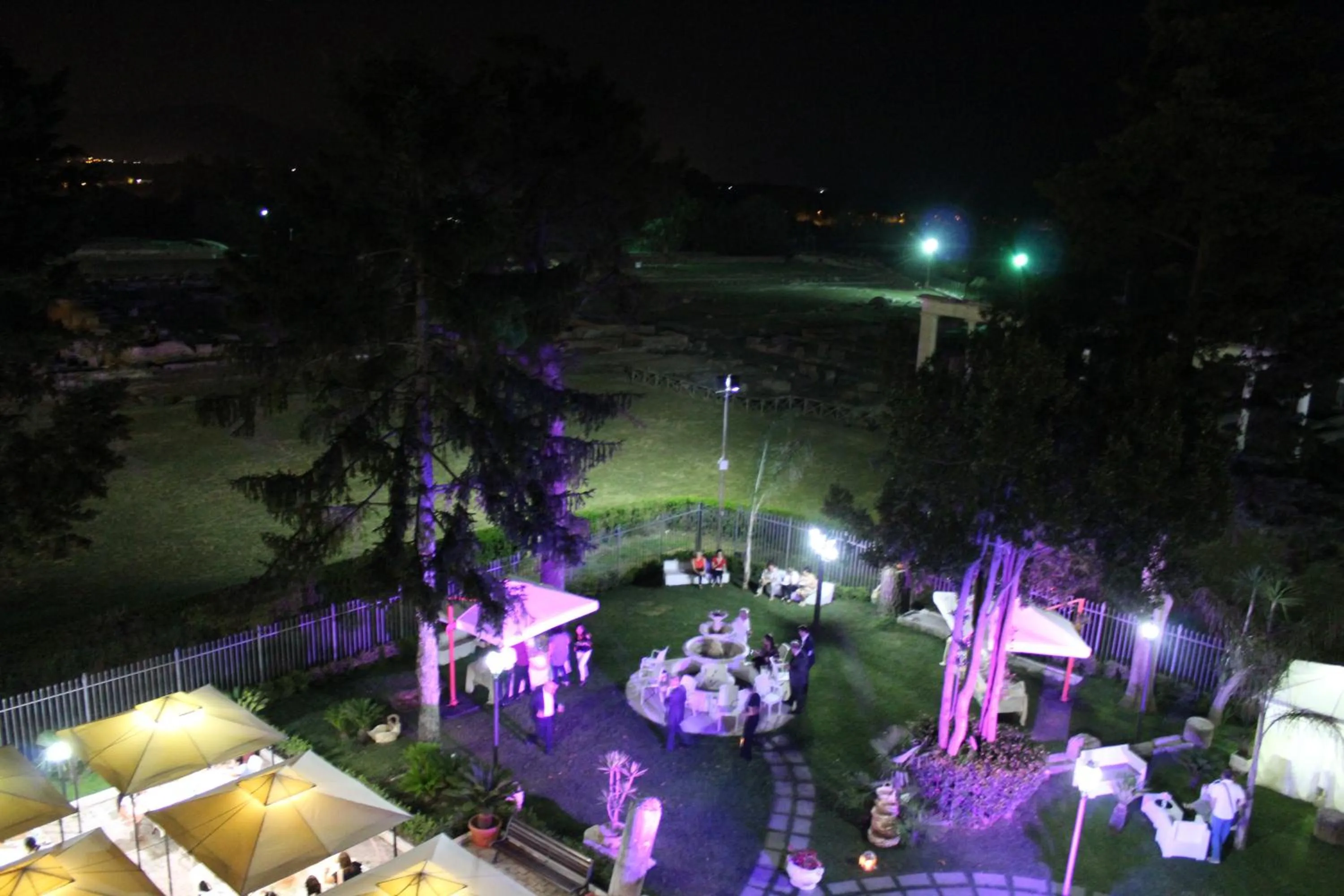 Restaurant/places to eat in Il Postiglione Hotel - Sala Ricevimenti Minturno