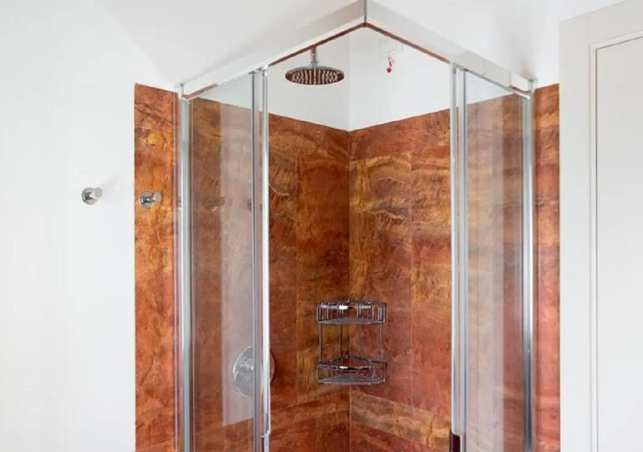 Shower in Al Piccolo Clarin