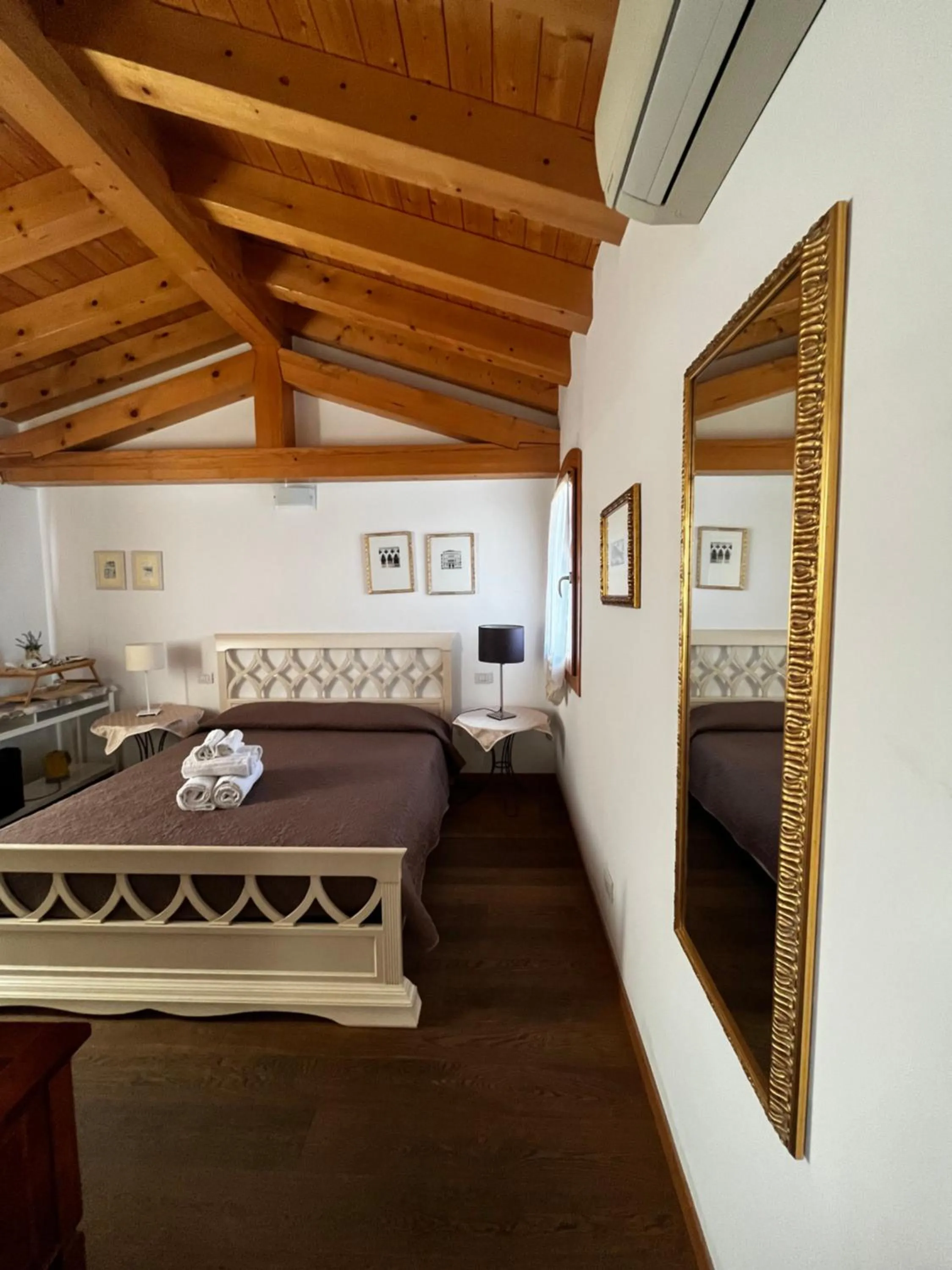 Photo of the whole room, Bed in Al Piccolo Clarin