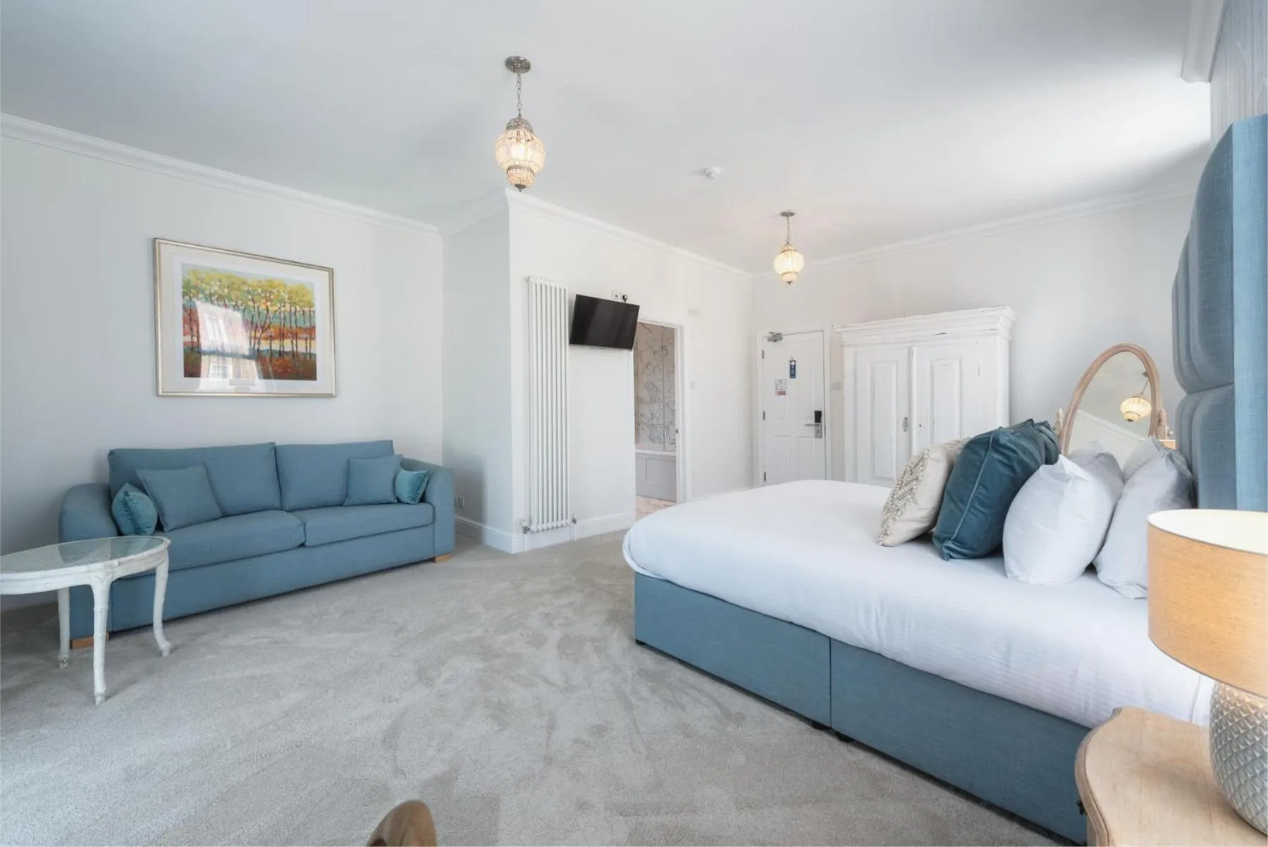 Living room, Bed in Florence House Boutique Hotel and Restaurant