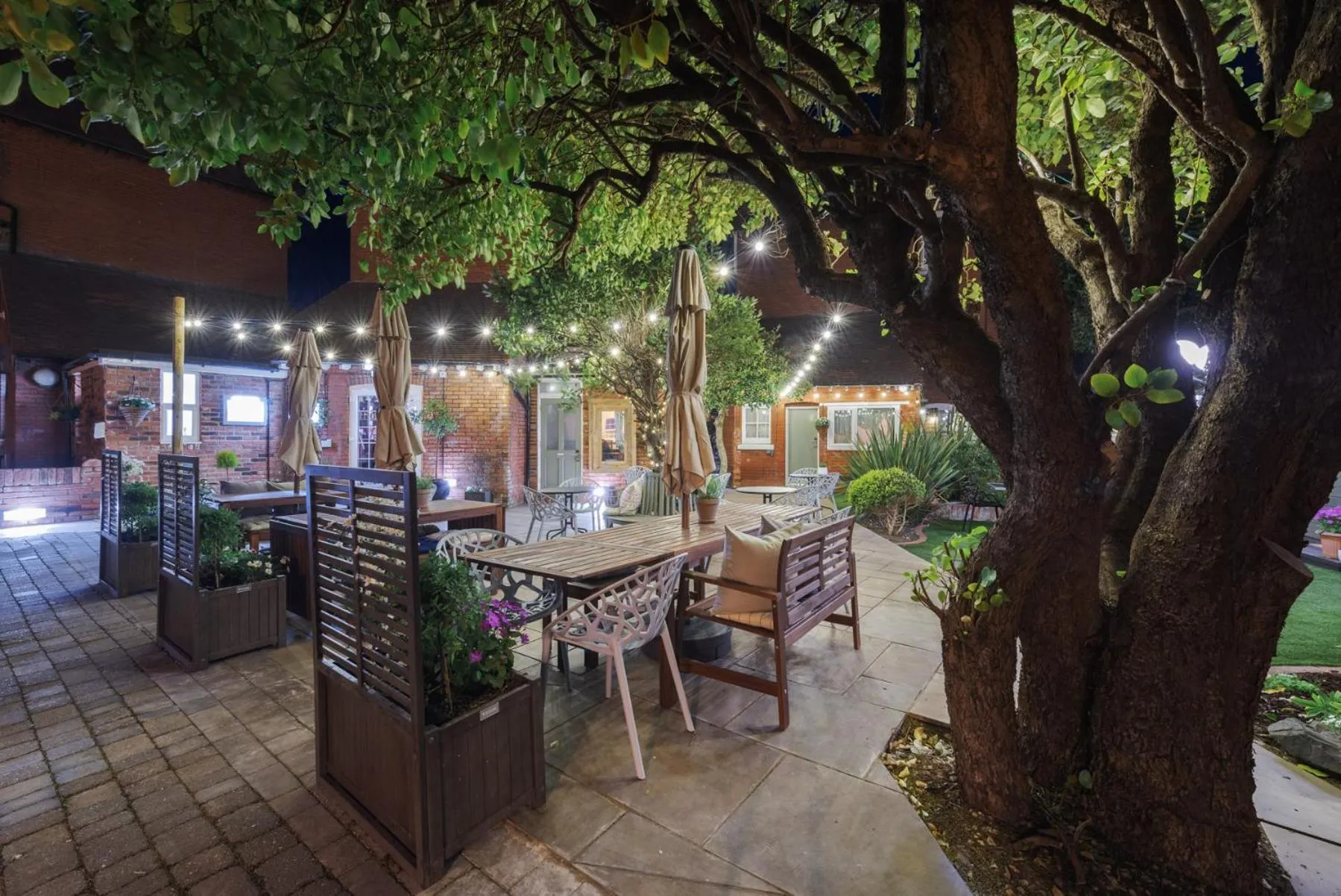 Restaurant/places to eat in Florence House Boutique Hotel and Restaurant