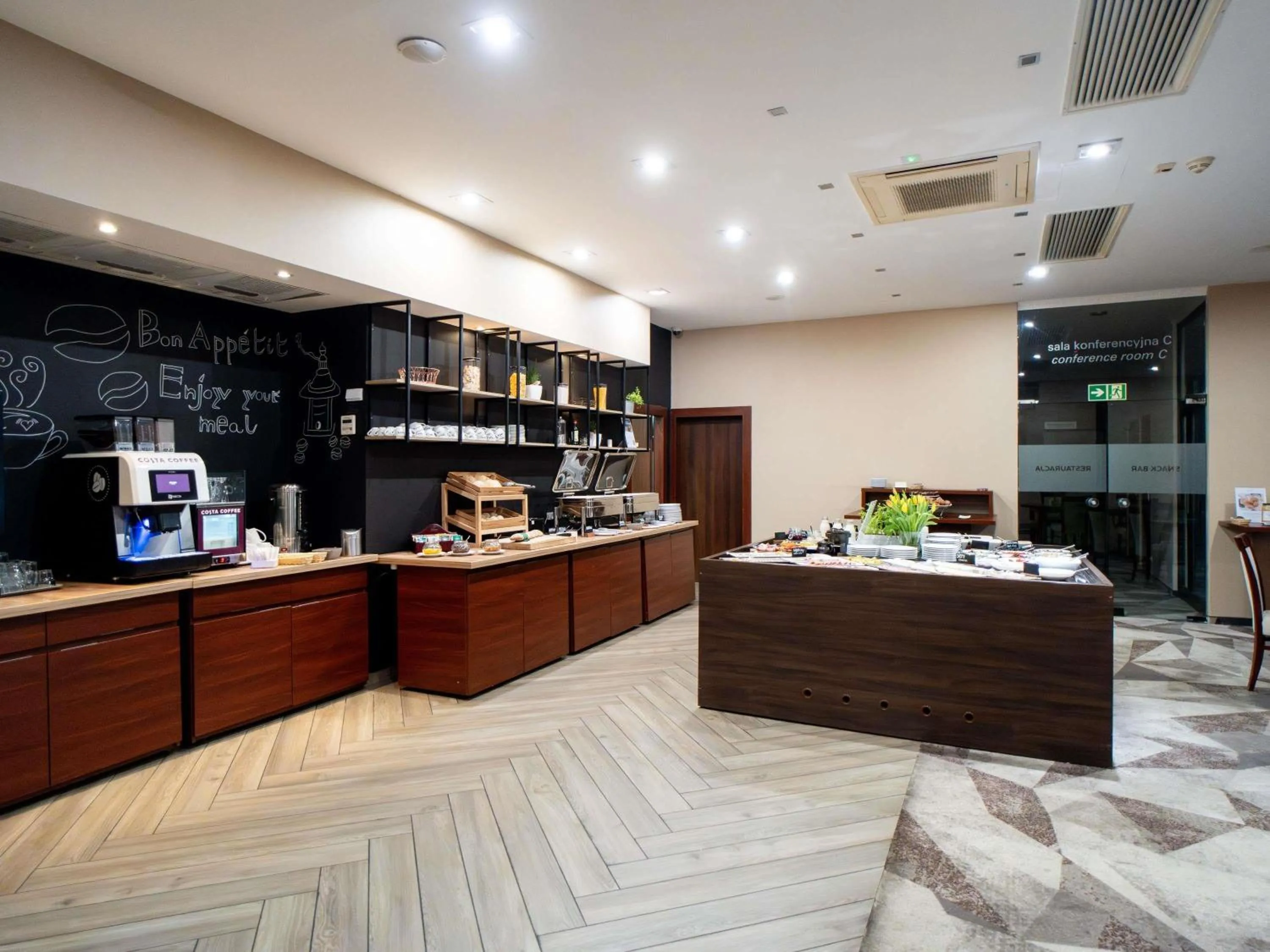 Restaurant/places to eat in Mercure Cieszyn