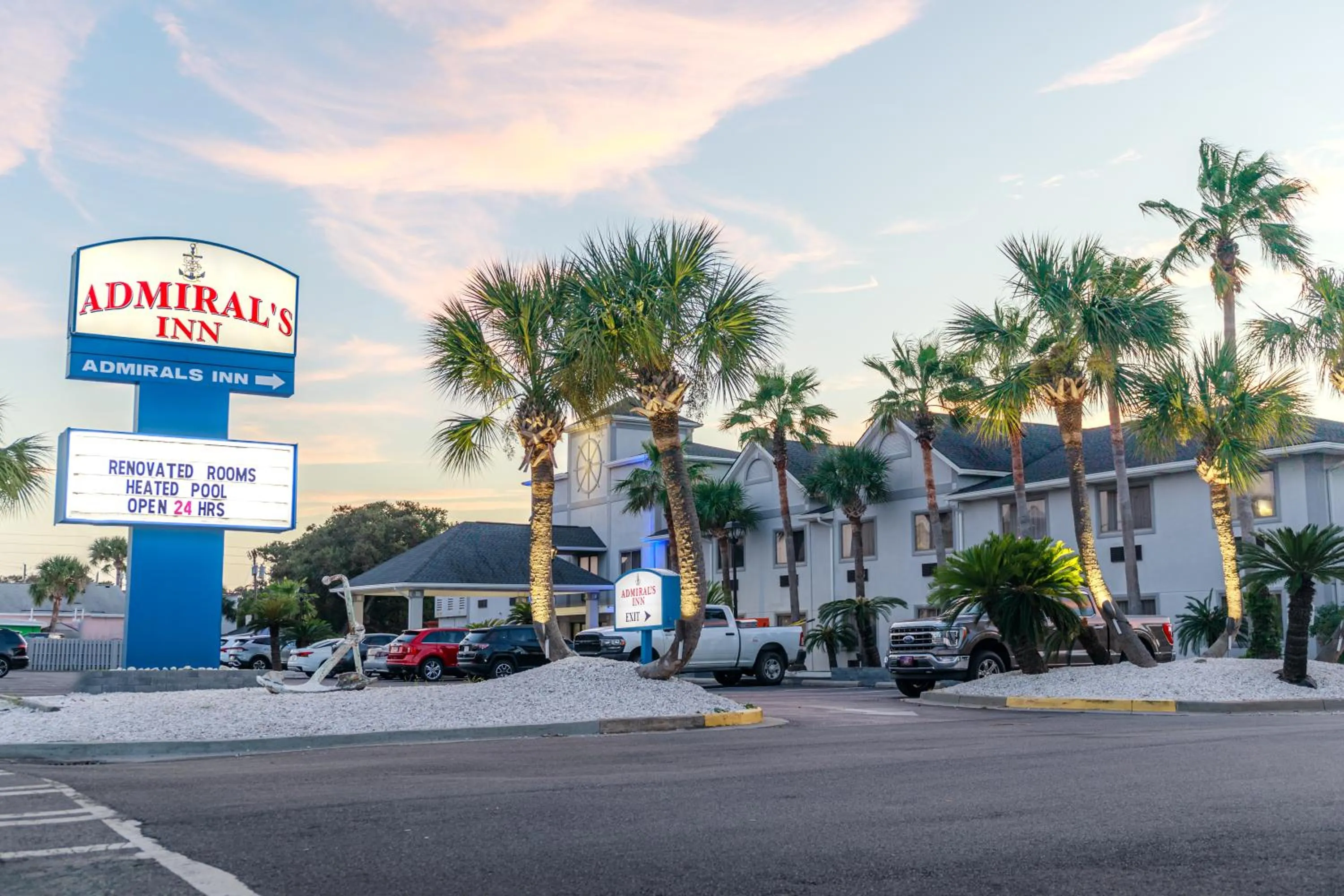 Property building in Admiral's Inn on Tybee Island