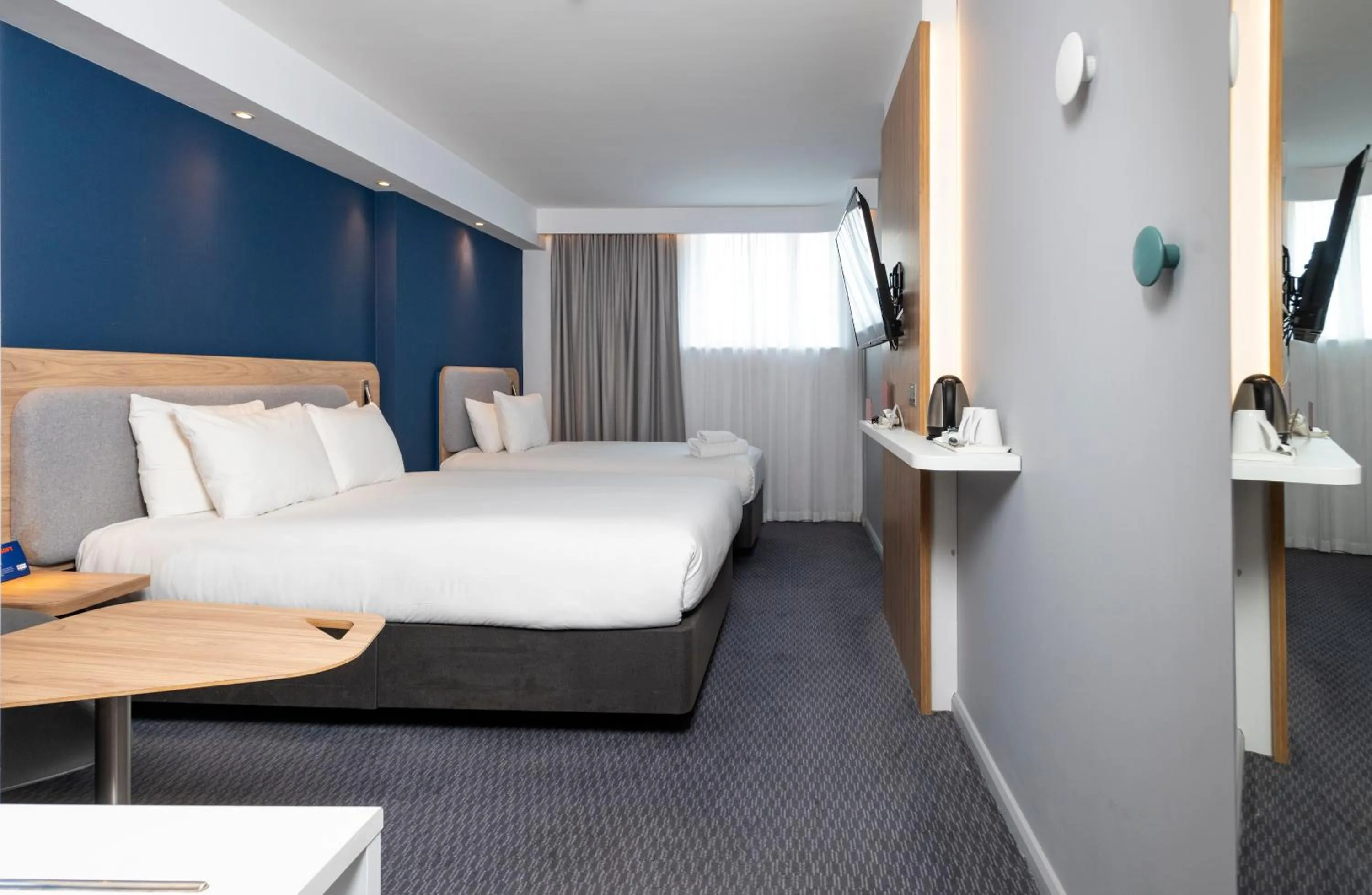Photo of the whole room, Bed in Holiday Inn Express Swindon City Centre by IHG