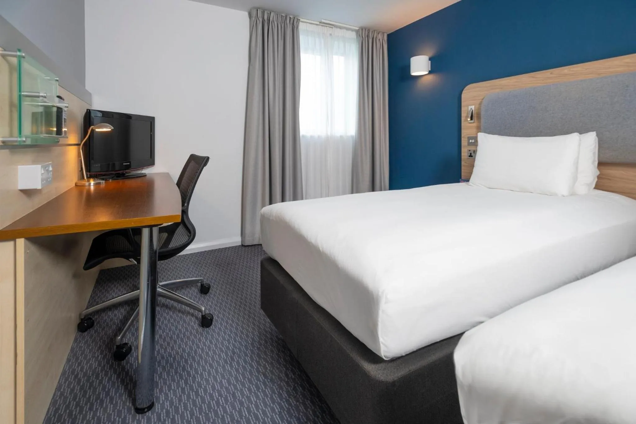 Photo of the whole room, Bed in Holiday Inn Express Swindon City Centre by IHG