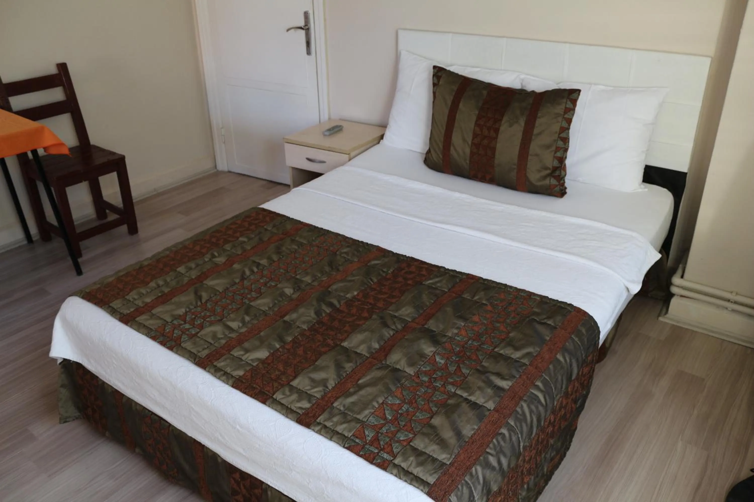 Bed in Ozdemir Pansiyon