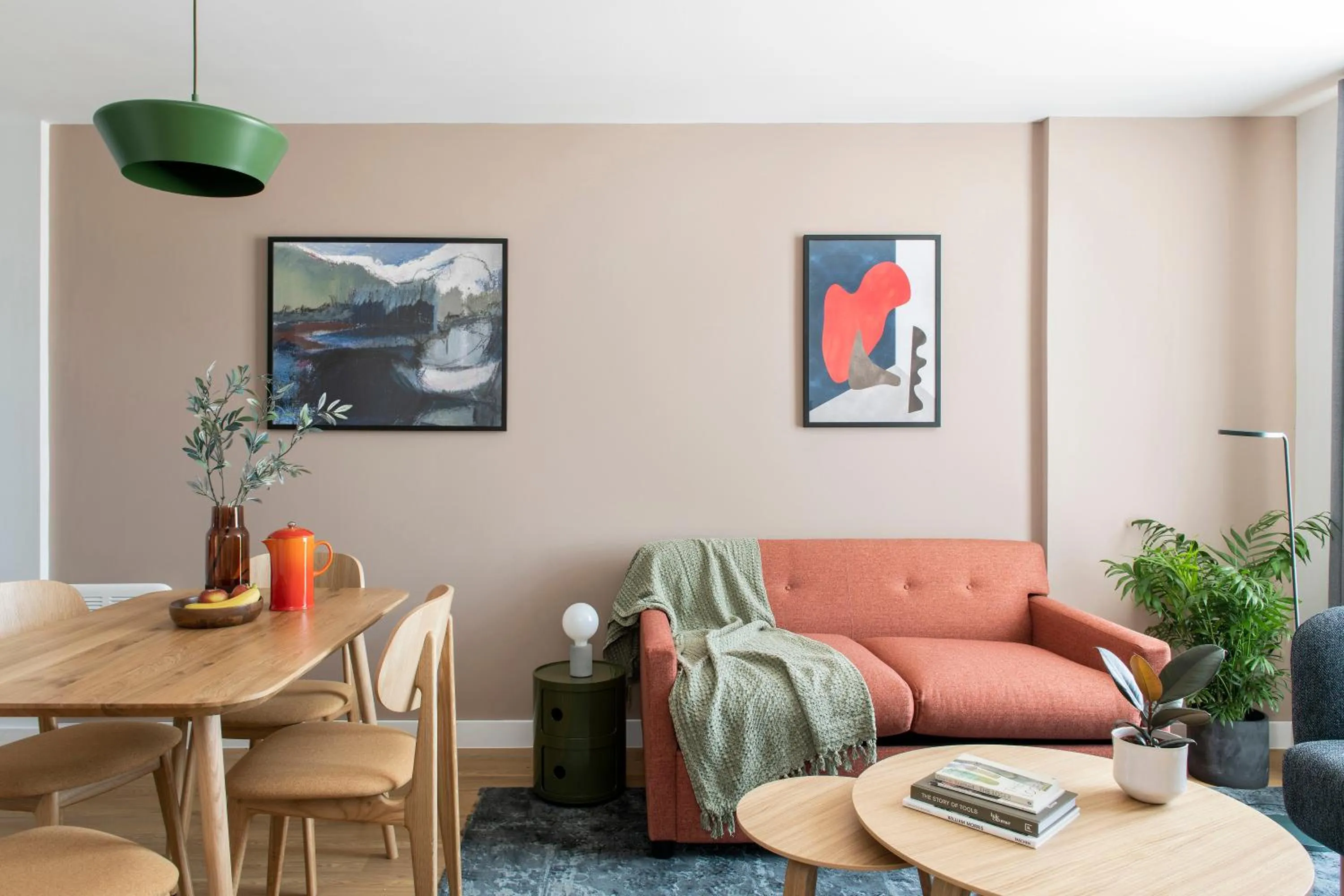 Living room in Cove Paradise Street