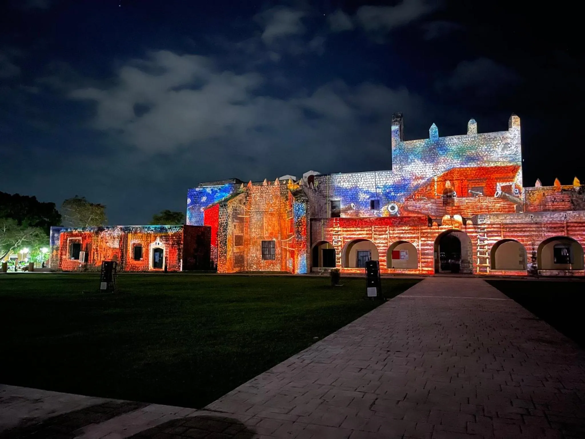 Night in Casona del Negro Aguilar