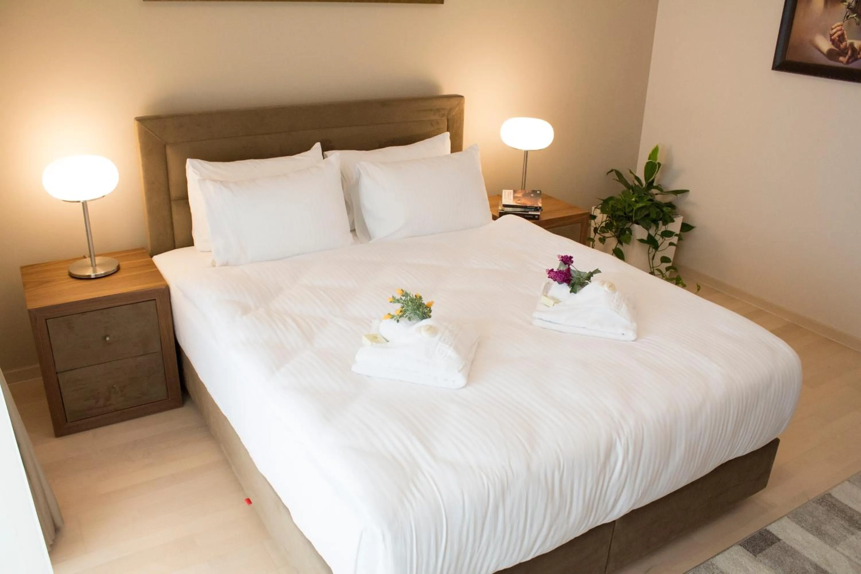 Bedroom, Bed in Capitоl Suites & Apartments