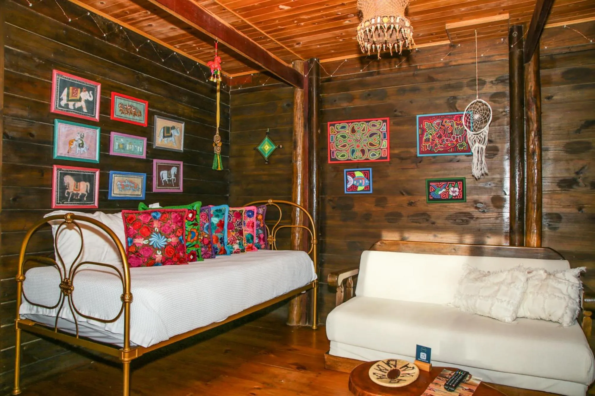 Living room, Bed in Villa Tayrona