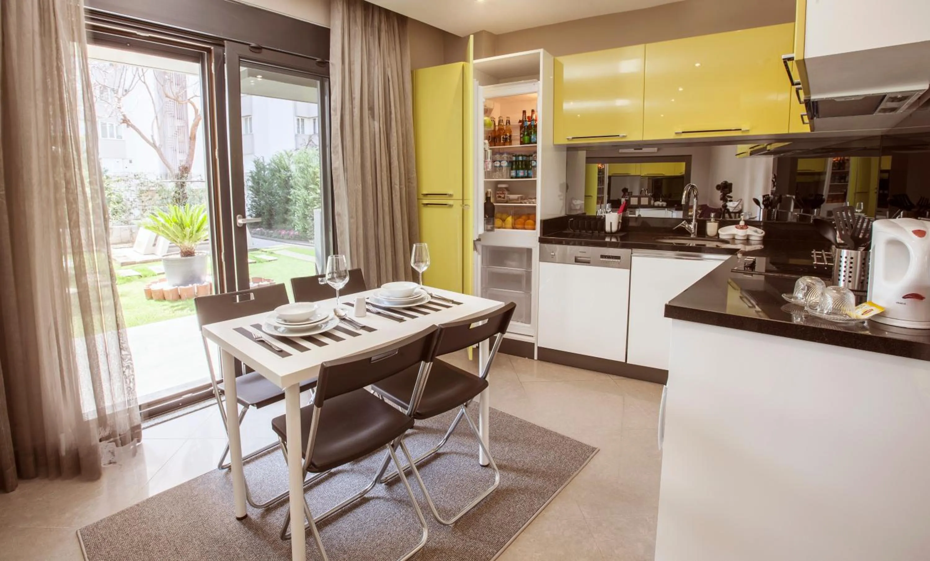 Kitchen or kitchenette in BMK APART Otel