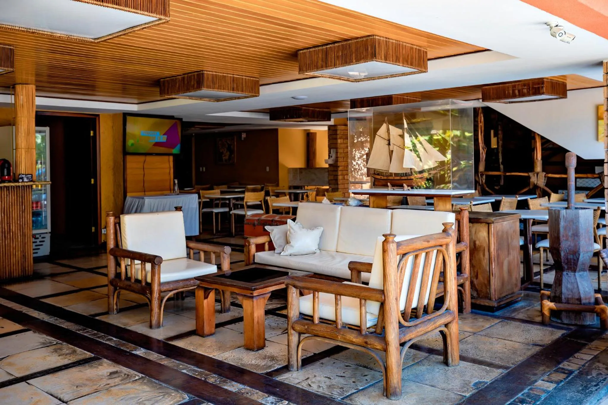 Restaurant/places to eat in Safari Natal Beach Hotel