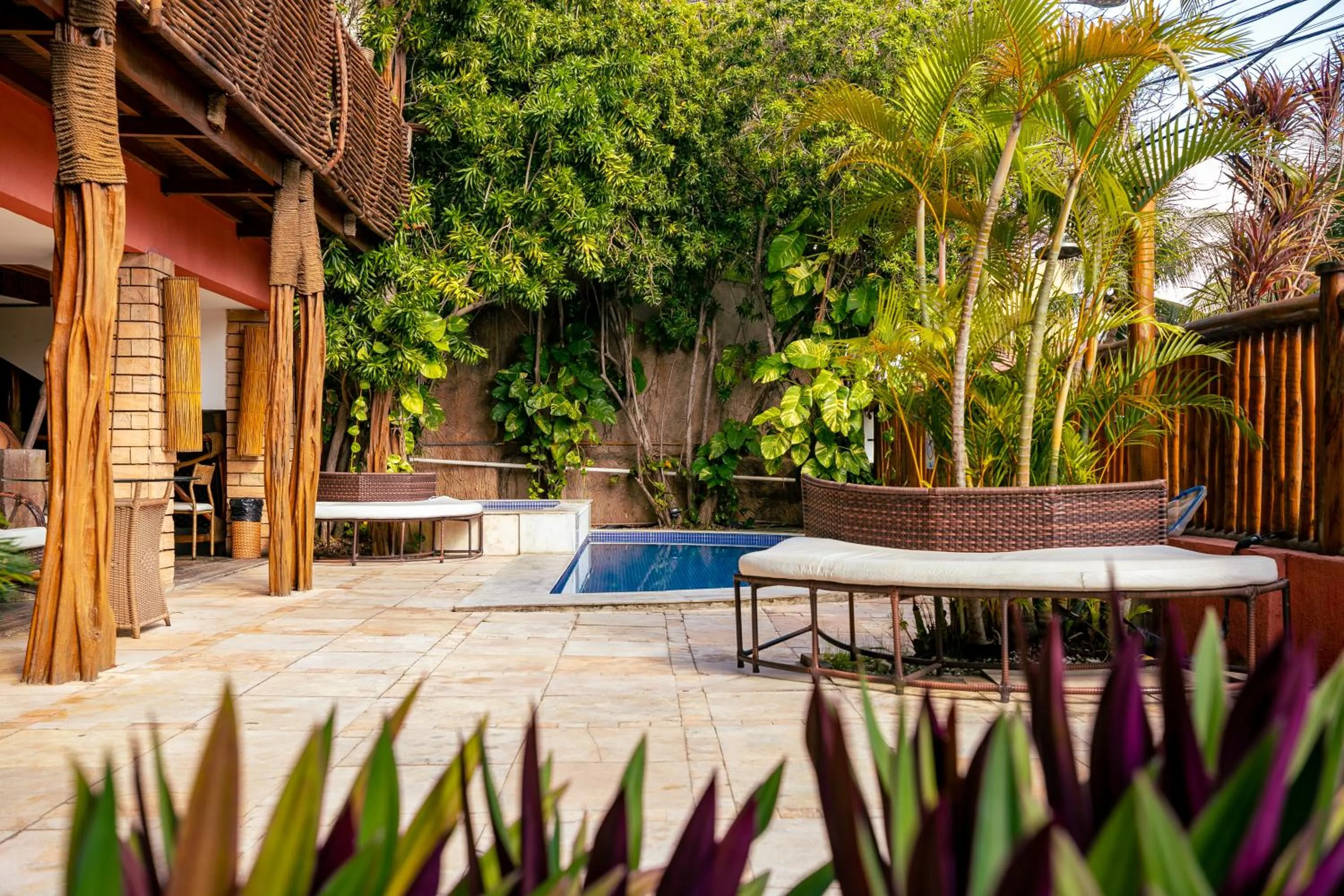 Swimming pool in Safari Natal Beach Hotel