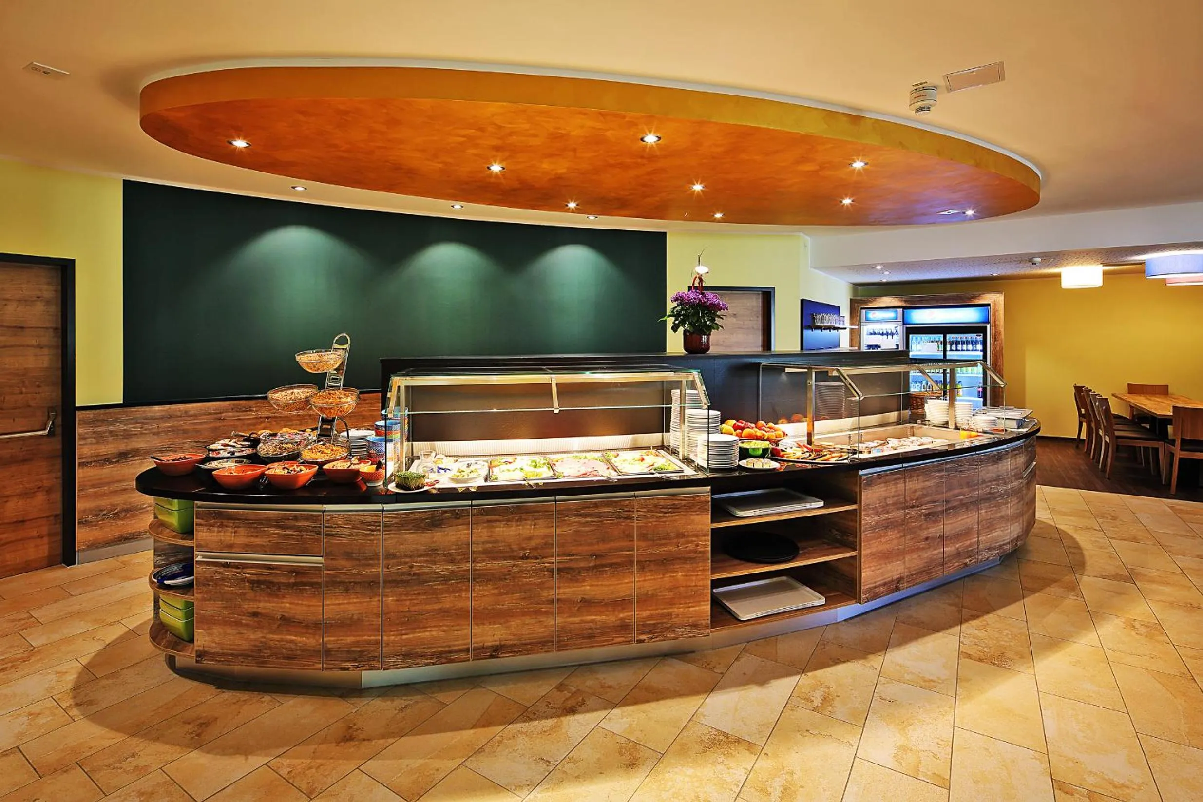 Restaurant/places to eat in Green Deer Bavarian Hotel