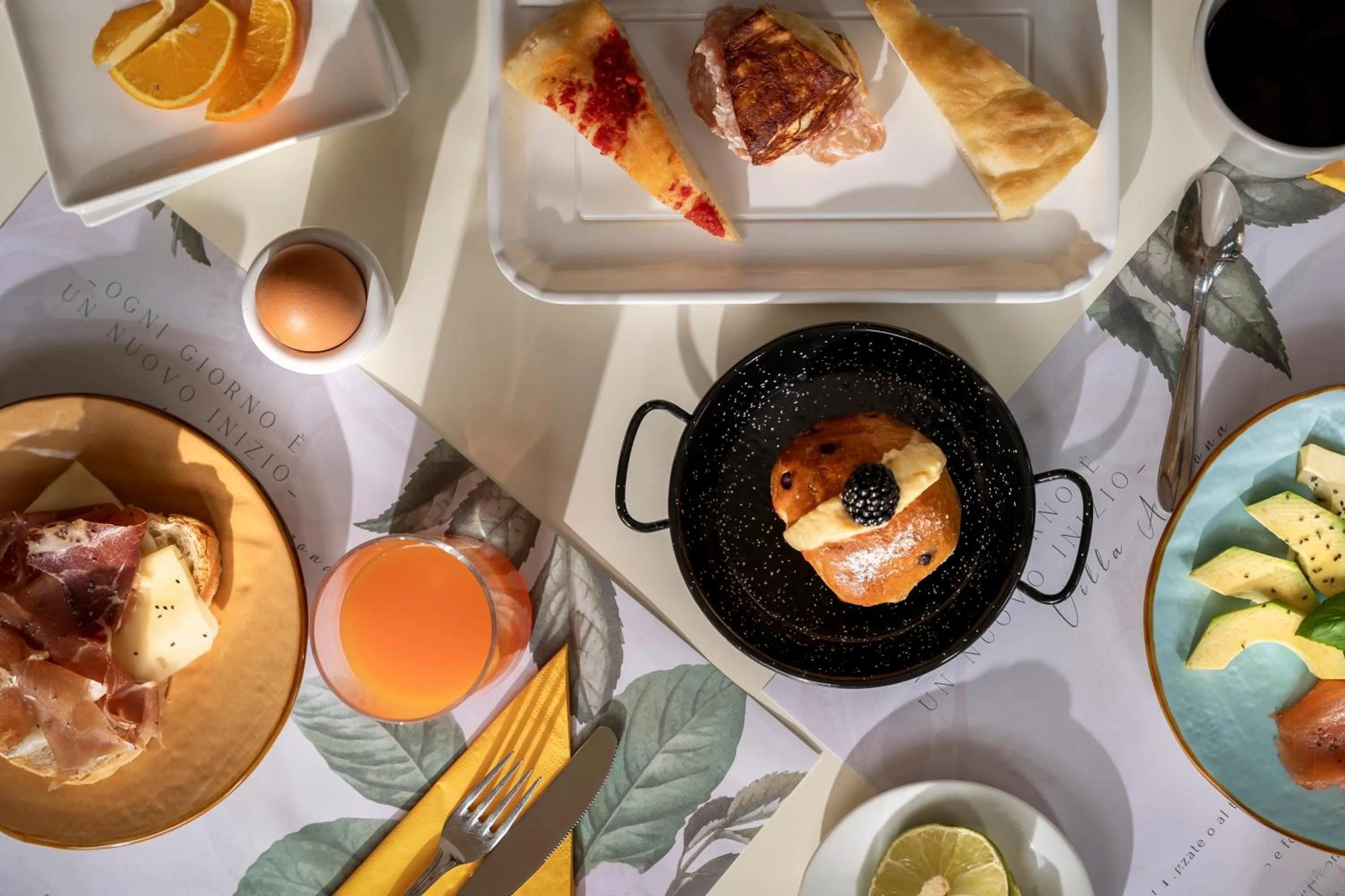 Breakfast in Villa Arizona