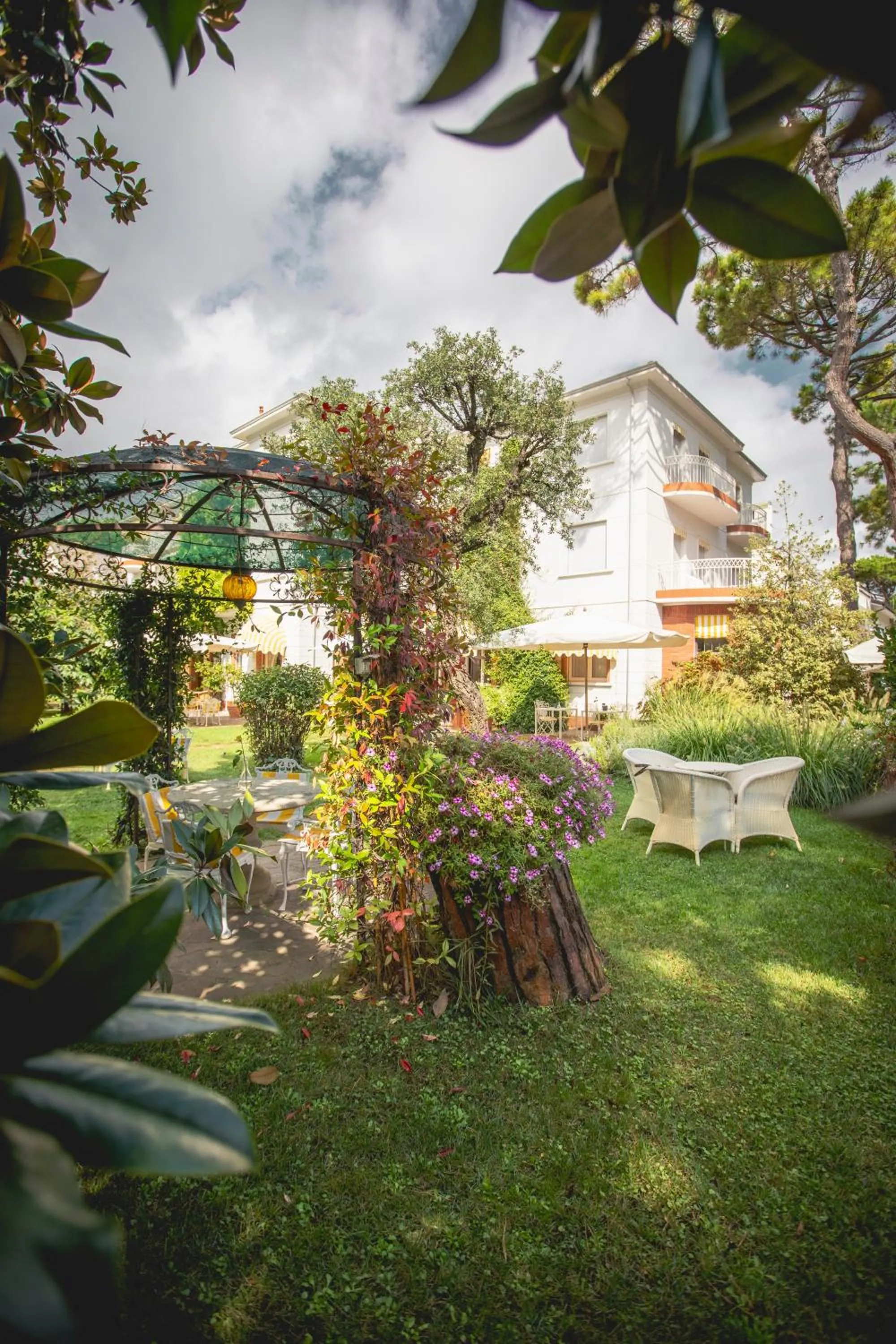 Property building in Villa Arizona