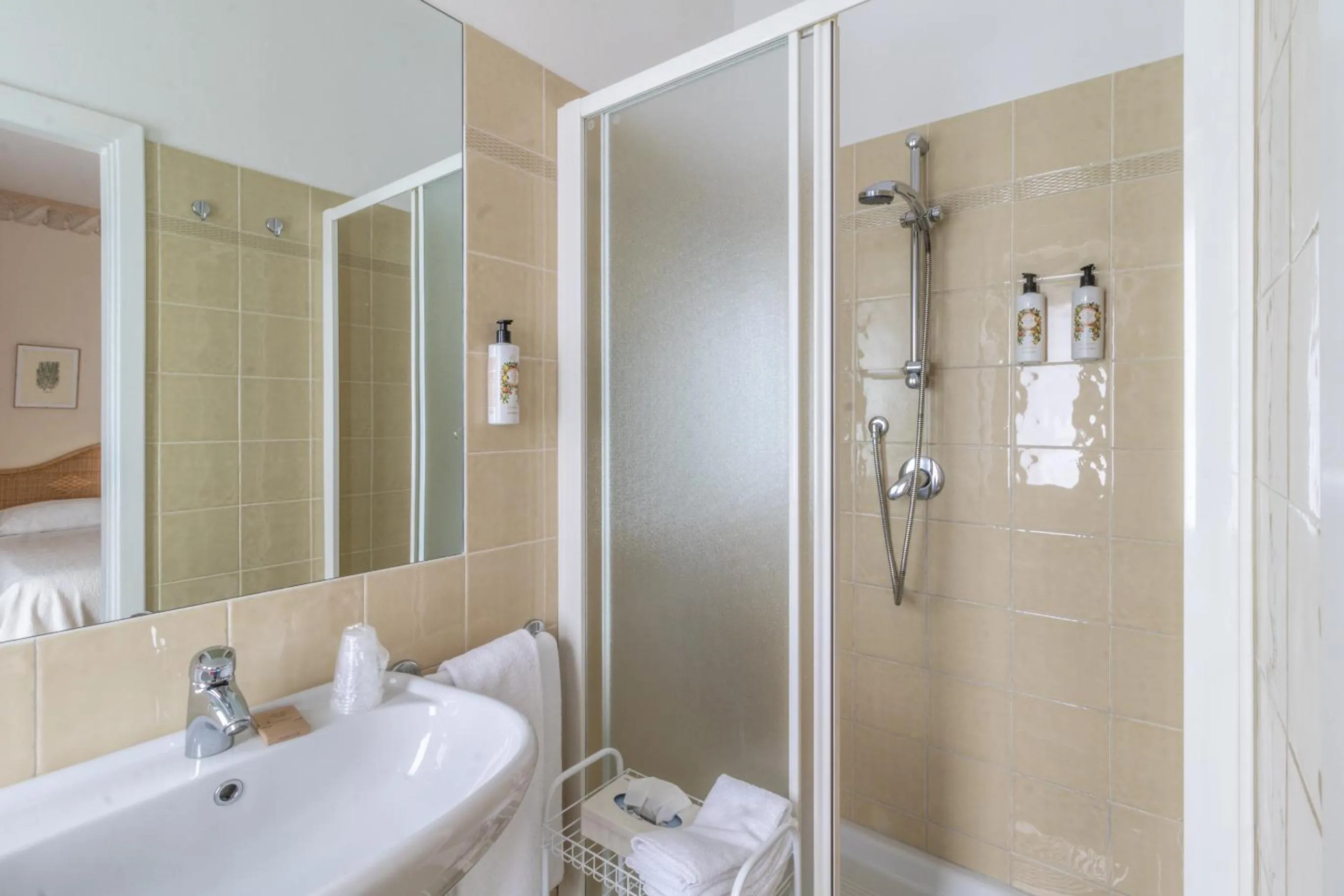 Shower in Villa Arizona