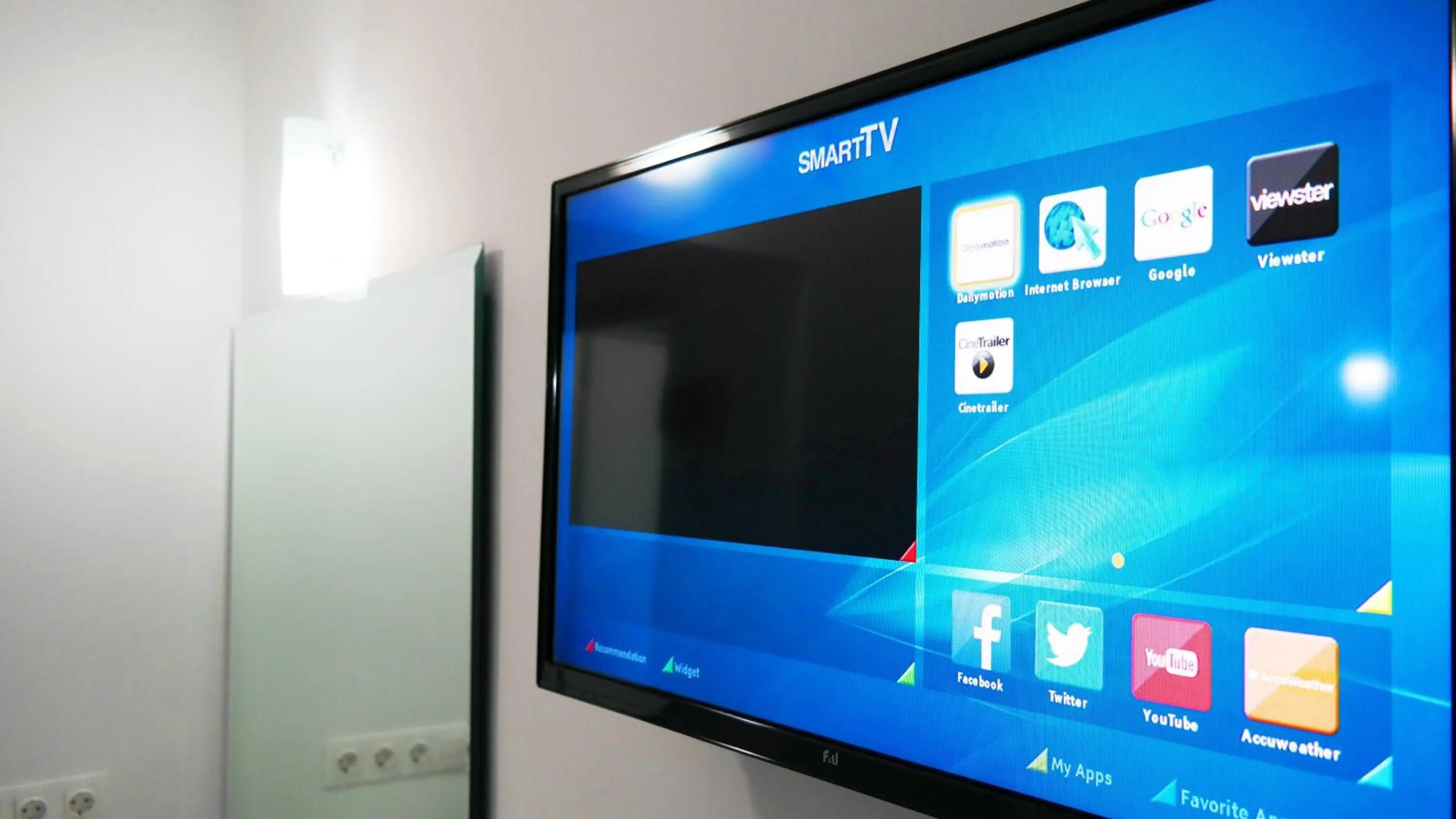 TV and multimedia in Romanos Beach Villas