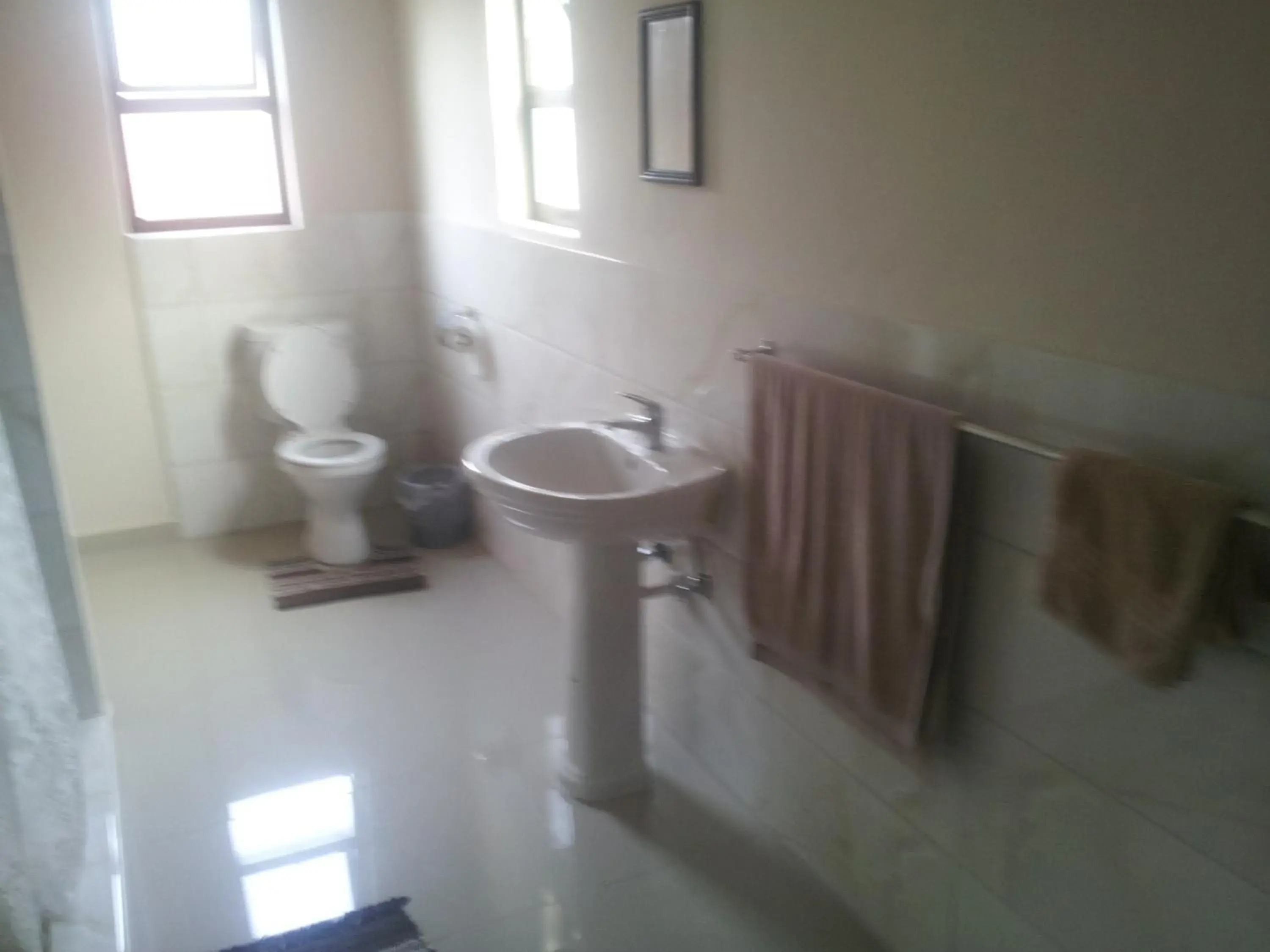 Economy Triple Room with Shared Bathroom in Jessma Bed and Breakfast Economy Triple Room with Shared Bathroom in Jessma Bed and Breakfast