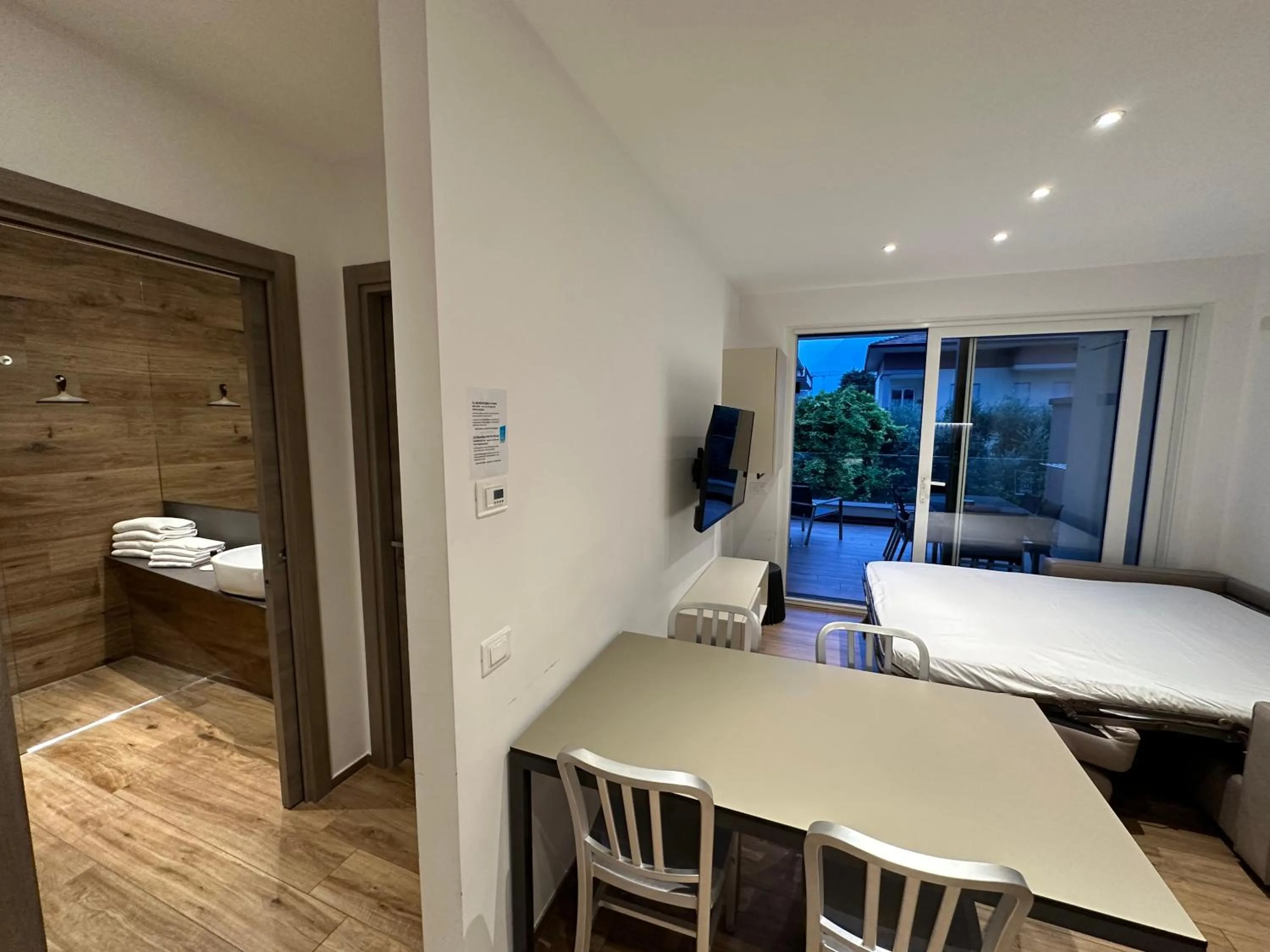 Bed in Riva Lake Lodge