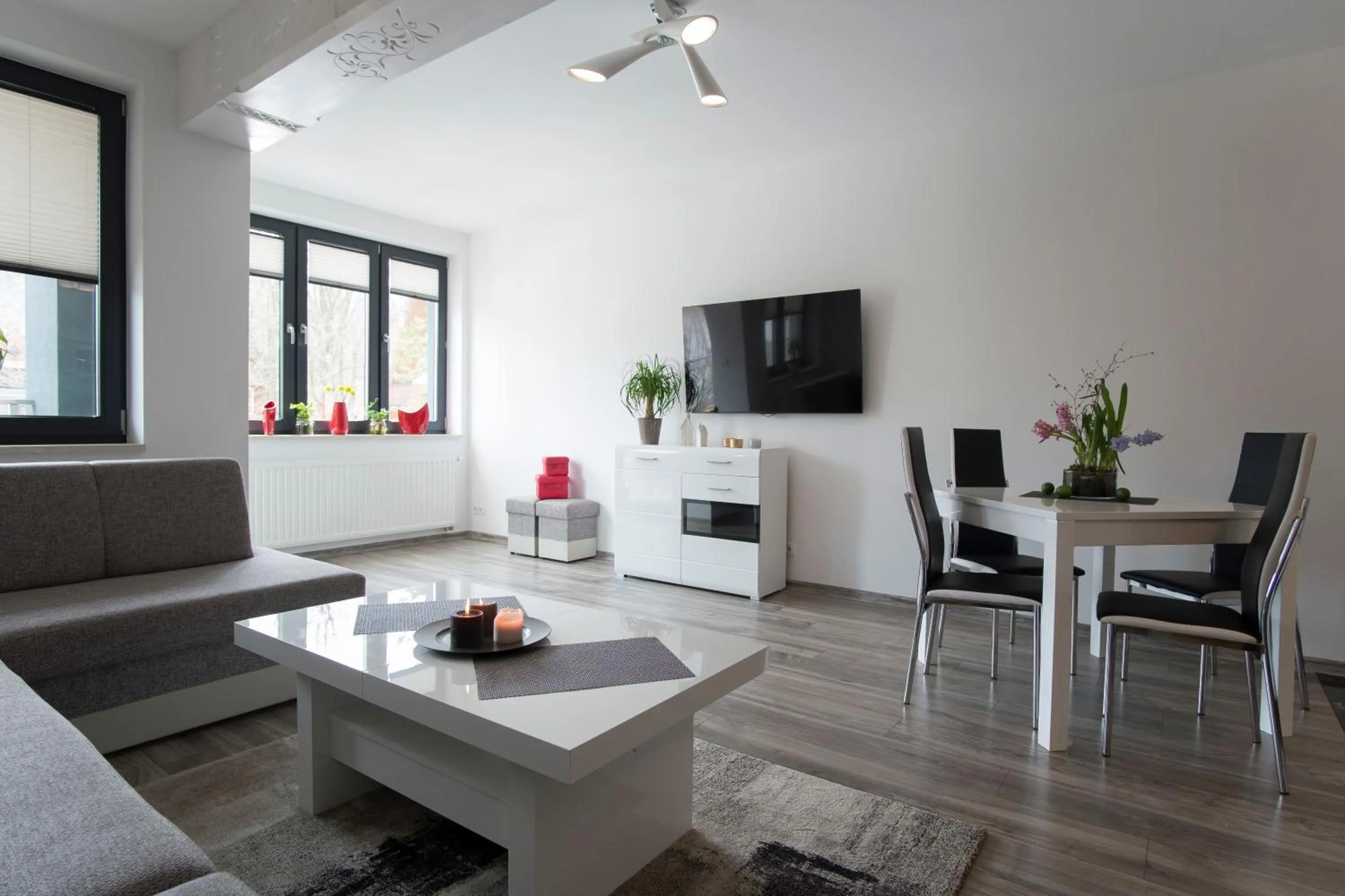 Apartment with Balcony in Apart-Center Granitica