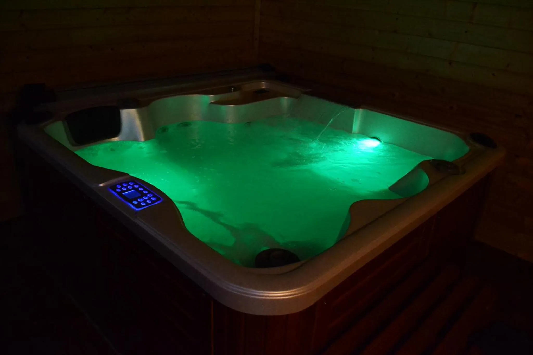 Hot Tub in La Follye Mancey