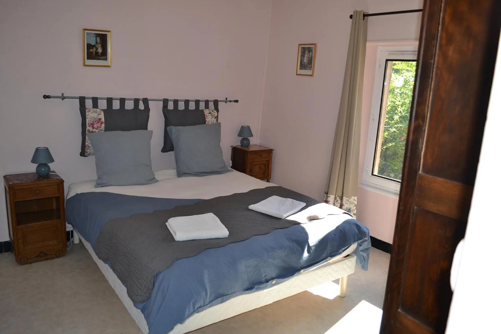 Bed in La Follye Mancey