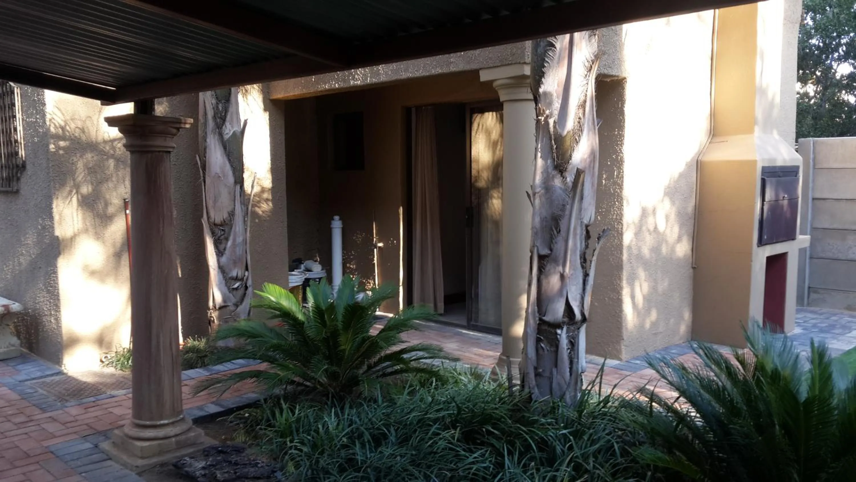 Property building in Giardino a 194