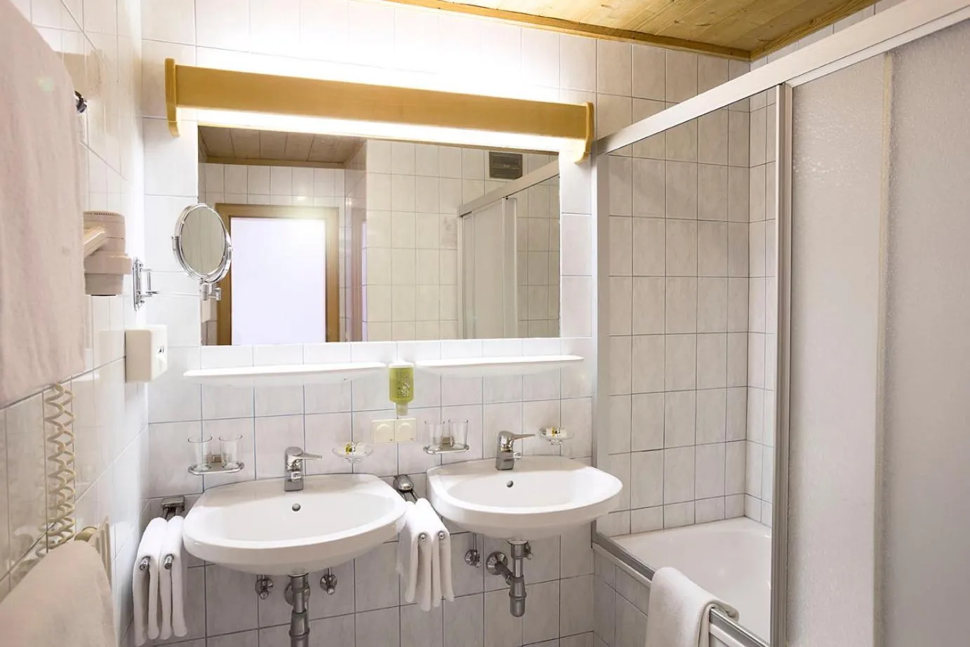 Bathroom in Hotel Auhof