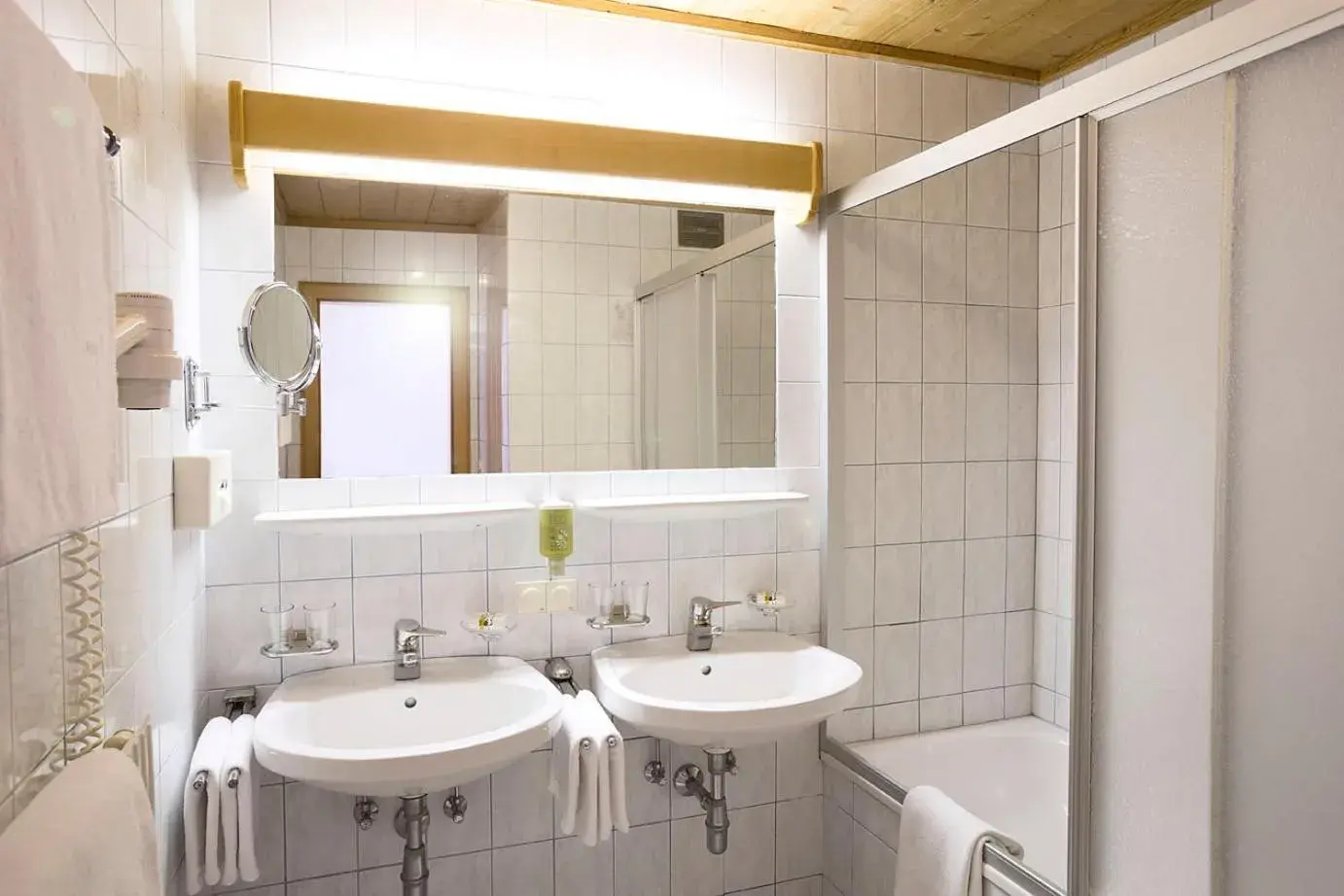 Comfort Double Room with Balcony - single occupancy in Hotel Auhof Comfort Double Room with Balcony - single occupancy in Hotel Auhof