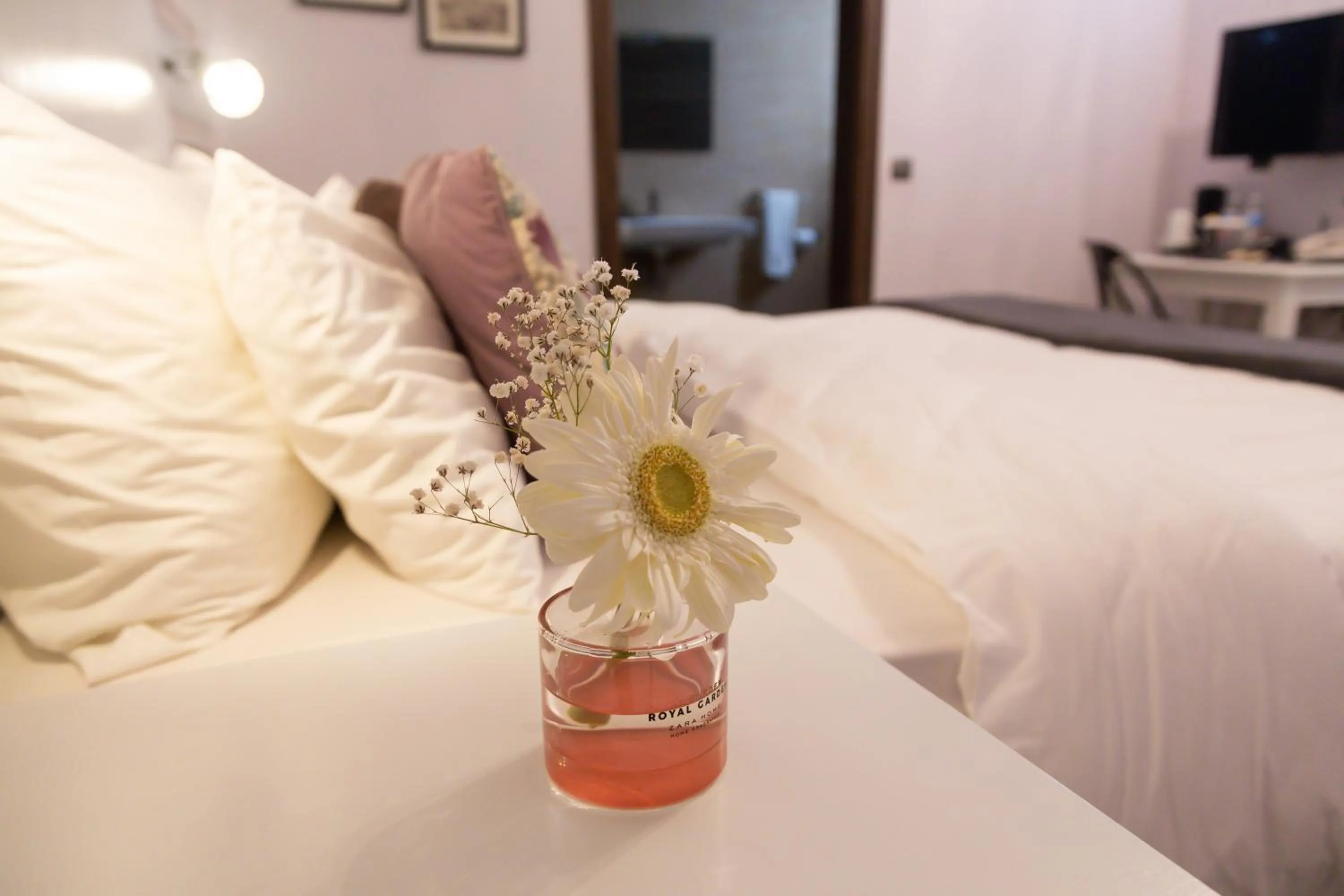 Bedroom, Bed in BB De Rohan