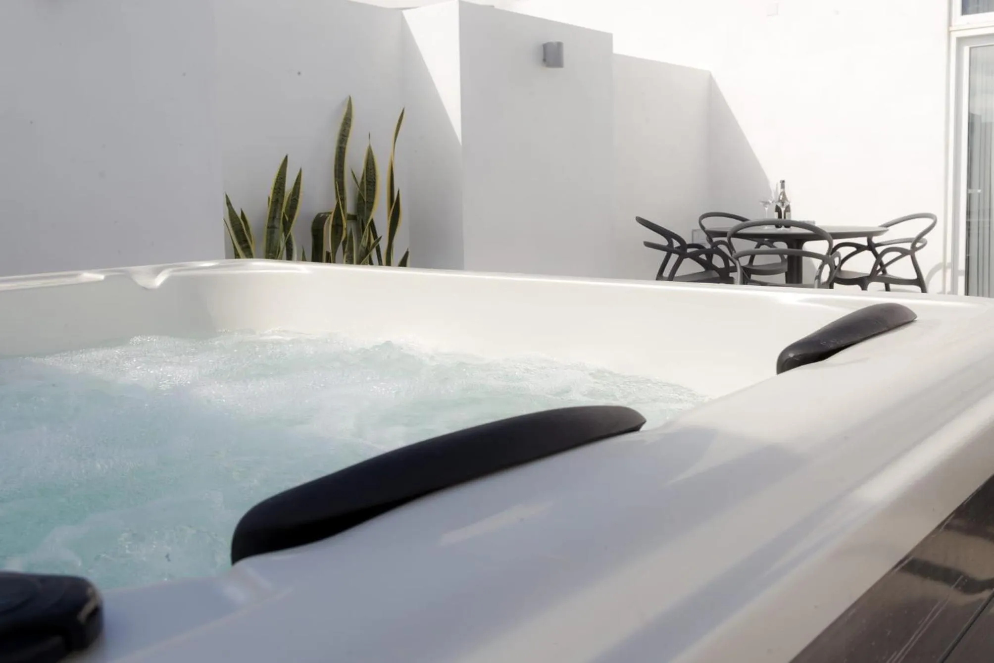 Hot Tub in BB De Rohan