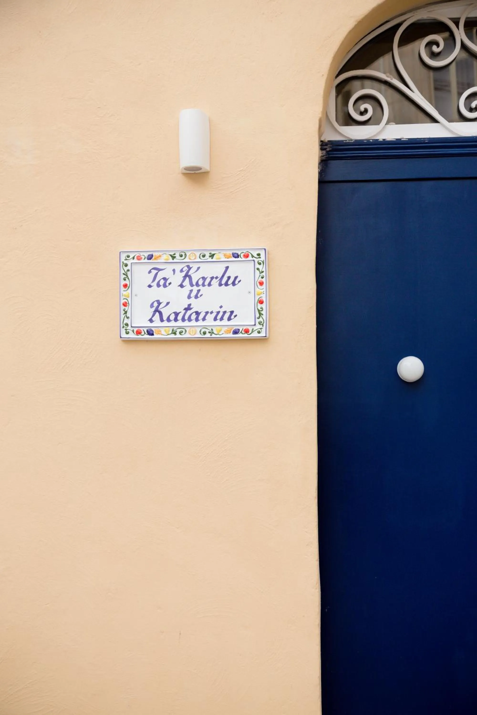 Property logo or sign in BB De Rohan